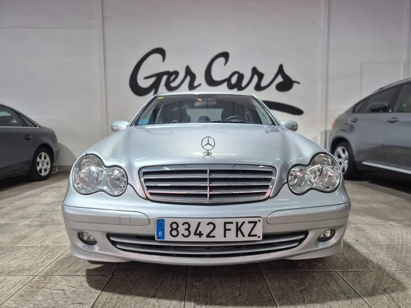 Mercedes-Benz C 230 V6 AUT ELEGANCE 205CV Plateado - 1