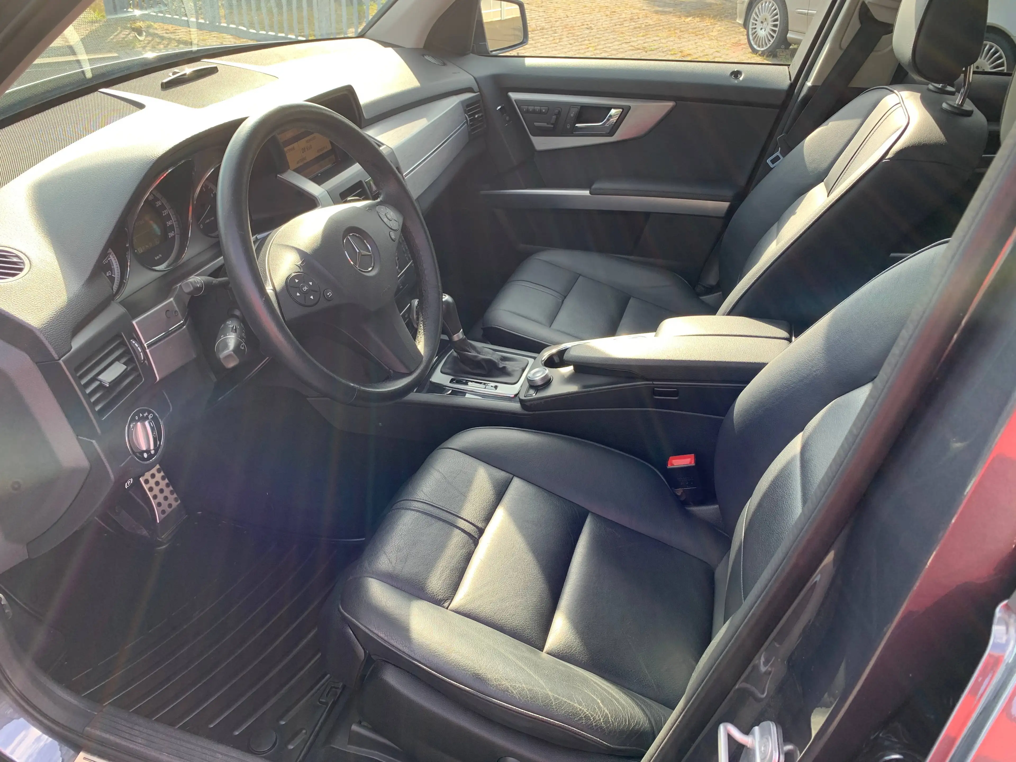 Mercedes-Benz GLK 350 GLK 350 V6  4Matic (4x4)-Leder-AHK-Automat-Panoramadach — photo 13
