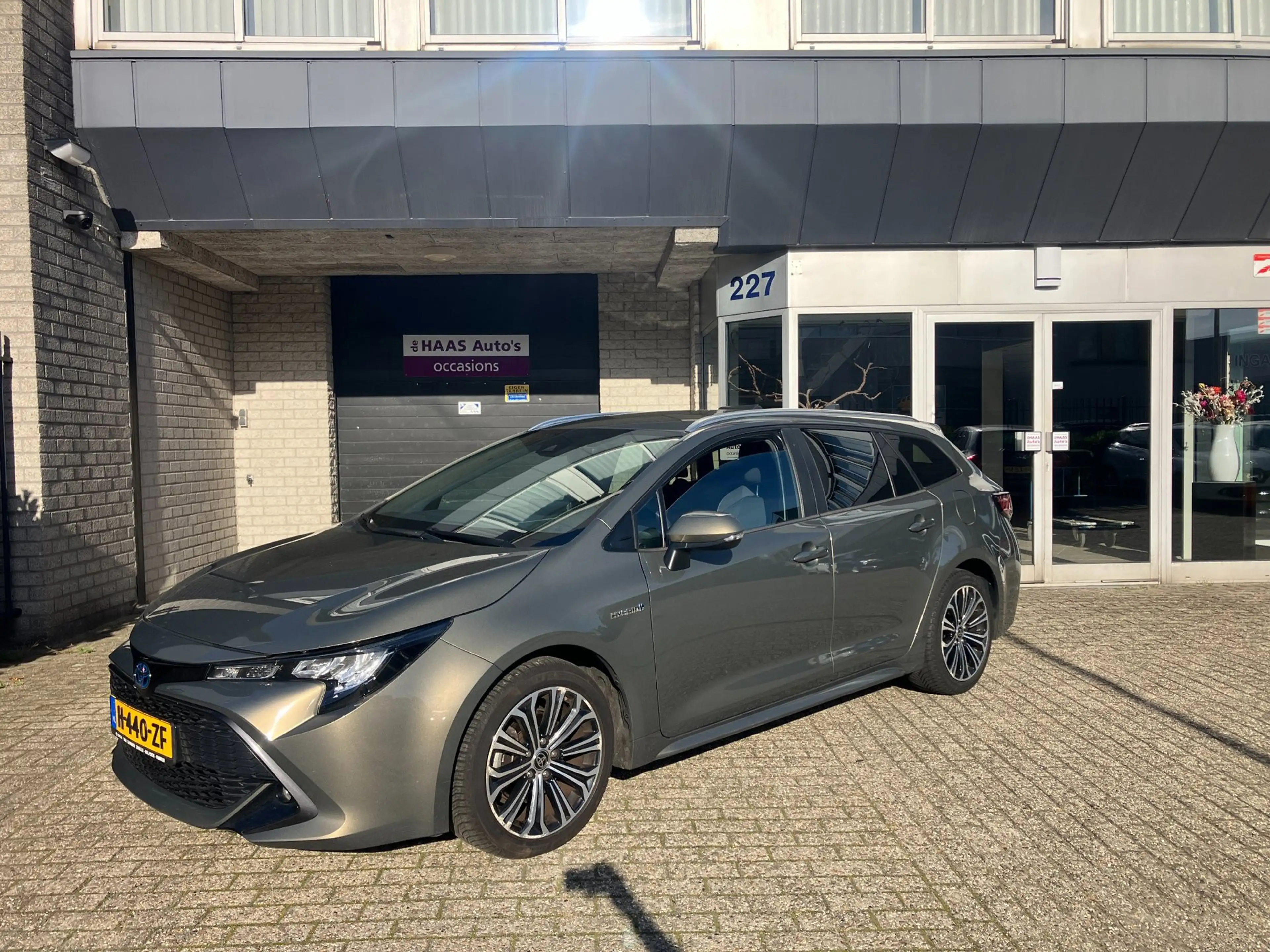 Toyota Corolla Touring Sports 2.0 Hybrid Business Plus / BTW INCL