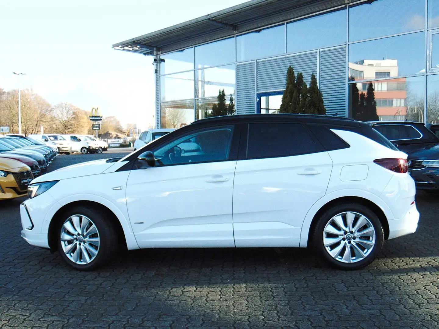 Opel Grandland X Grandland 1.6T Ultimate AT8 Plug-in-Hybrid Weiß - 2