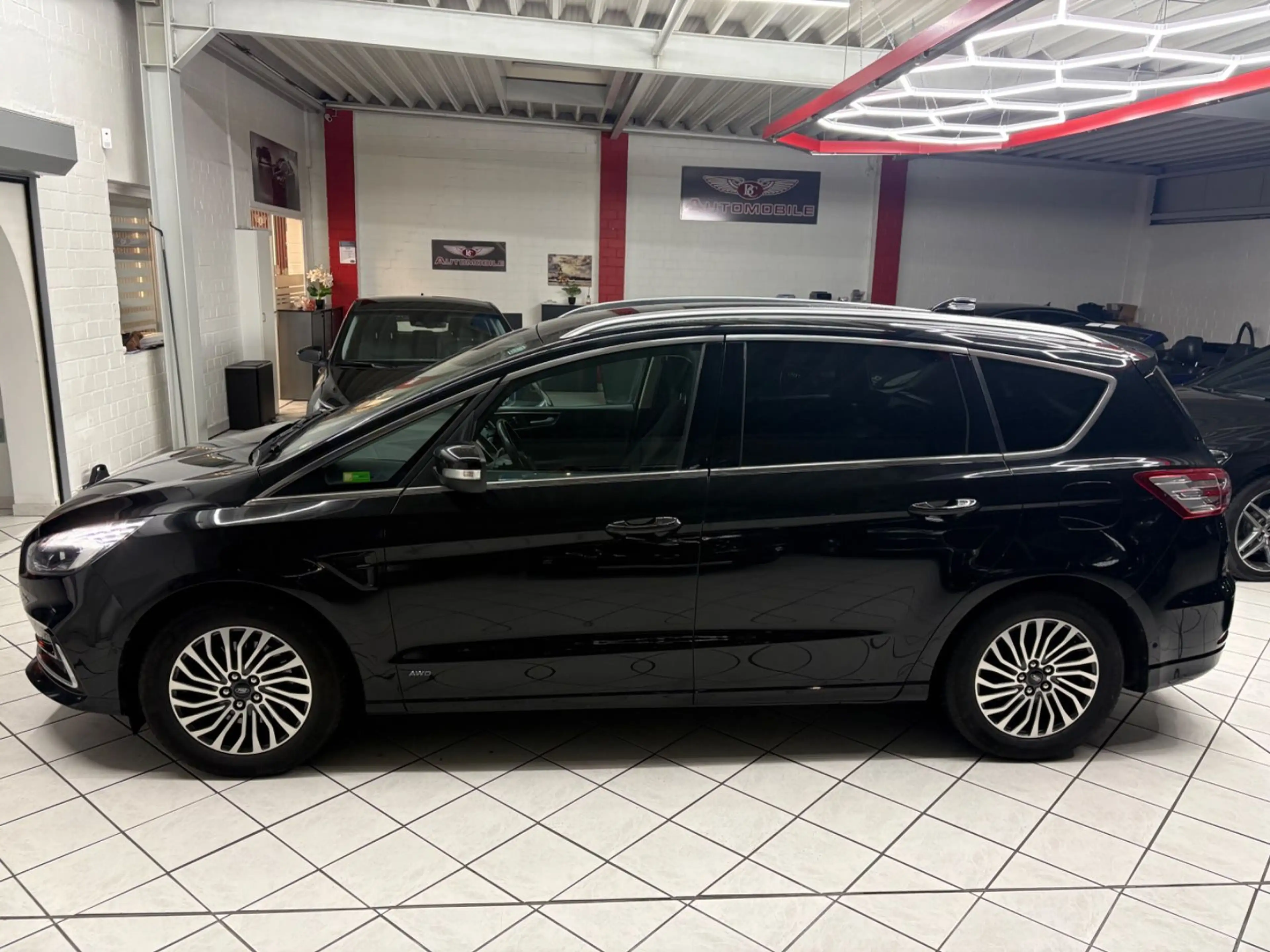 Ford S-Max S-MAX Titanium 2.0 AWD LED AHK KAMERA 7 SITZER — photo 4