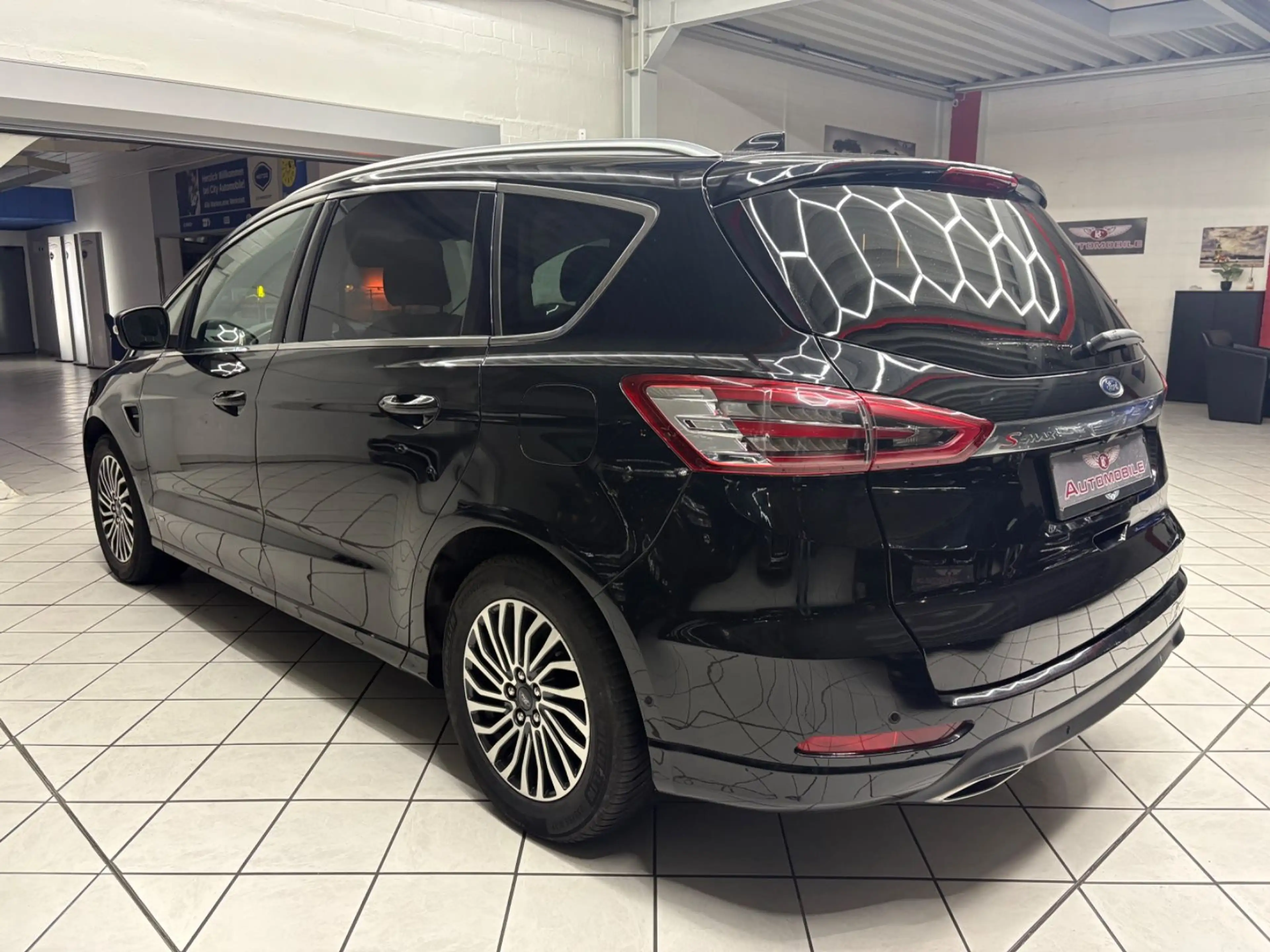 Ford S-Max S-MAX Titanium 2.0 AWD LED AHK KAMERA 7 SITZER — photo 5