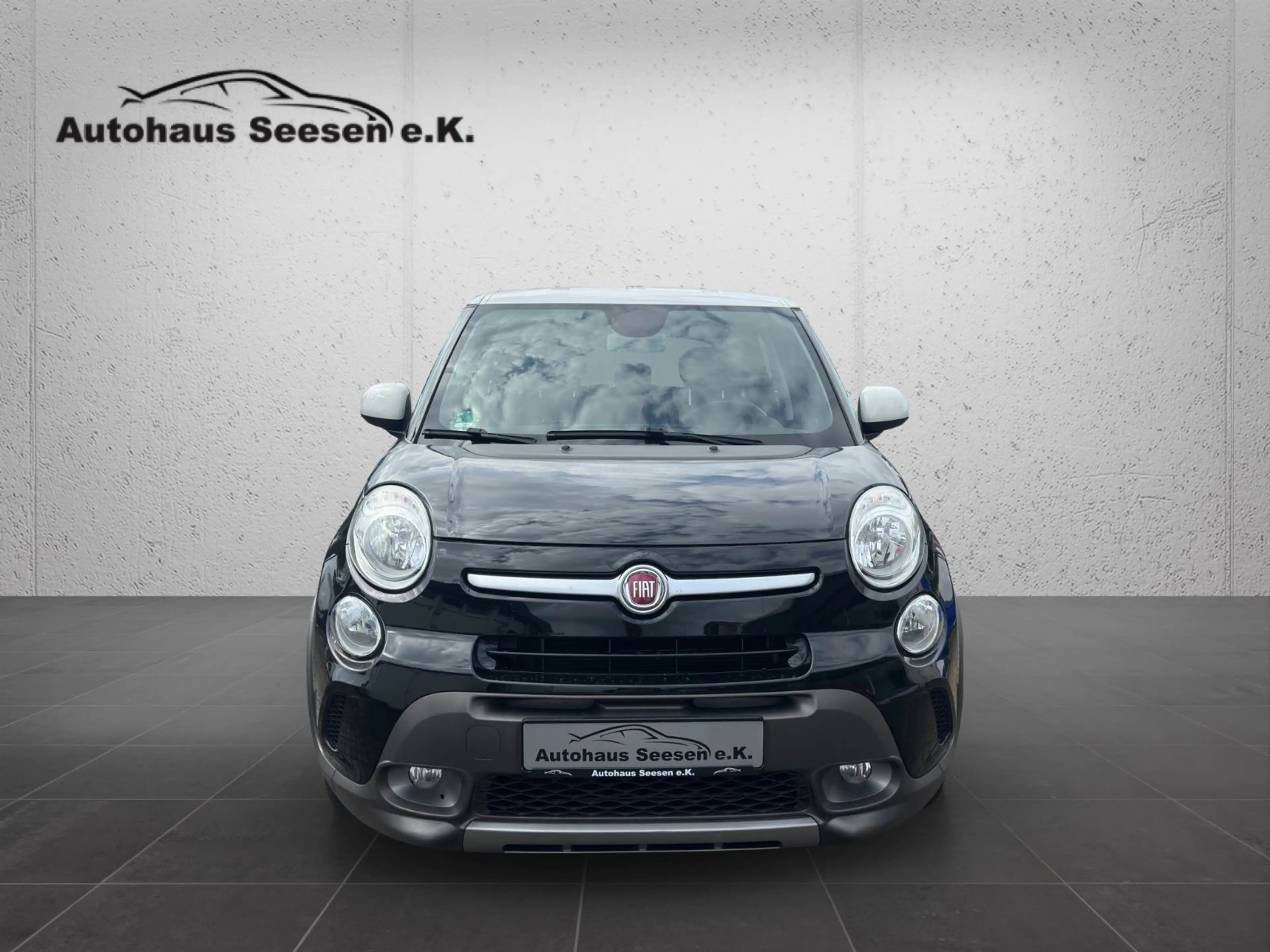Fiat 500L 500L Trekking Rock N Road Edition*Navi*PDC* — photo 2