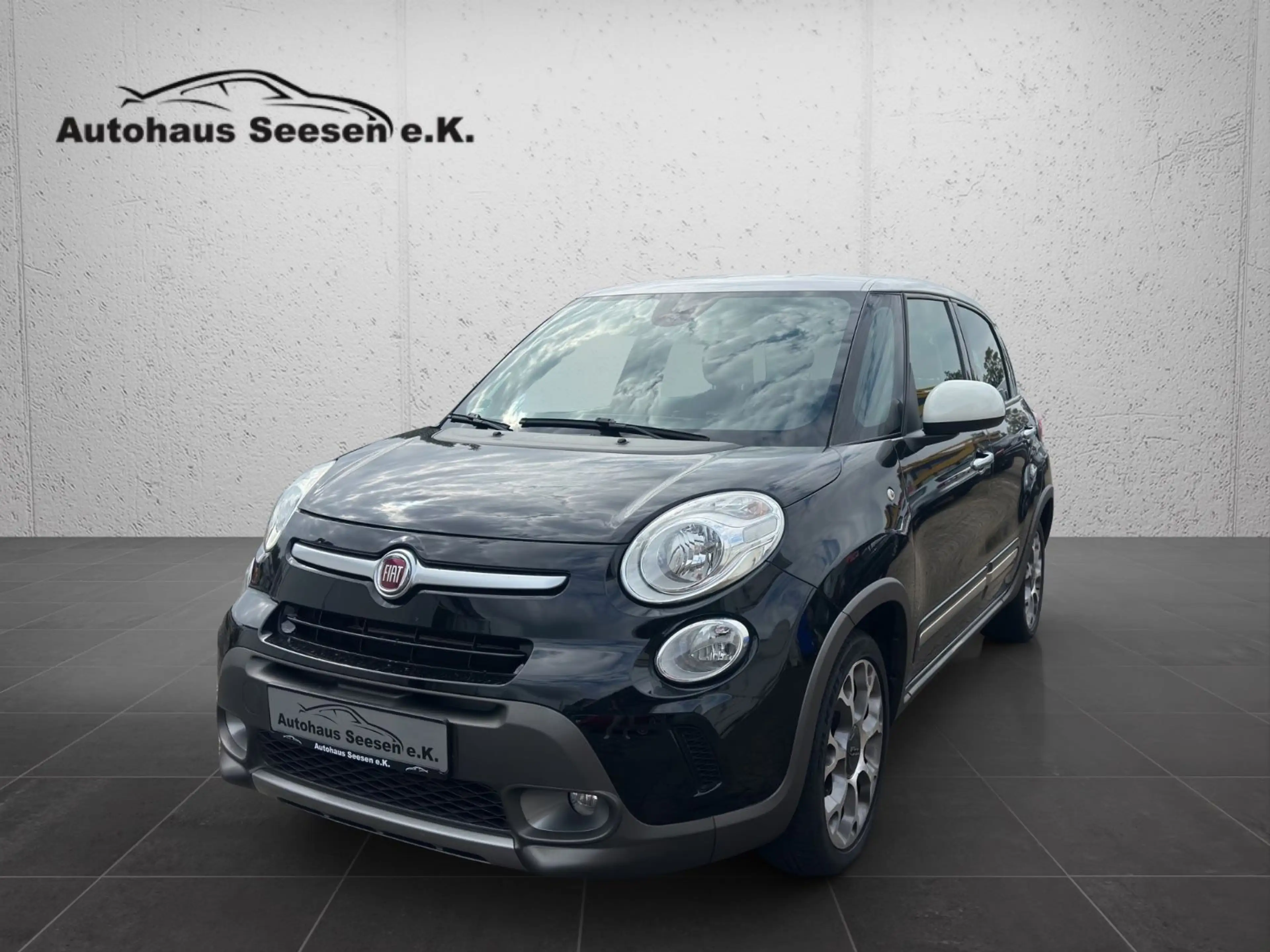 Fiat 500L 500L Trekking Rock N Road Edition*Navi*PDC* — photo 3