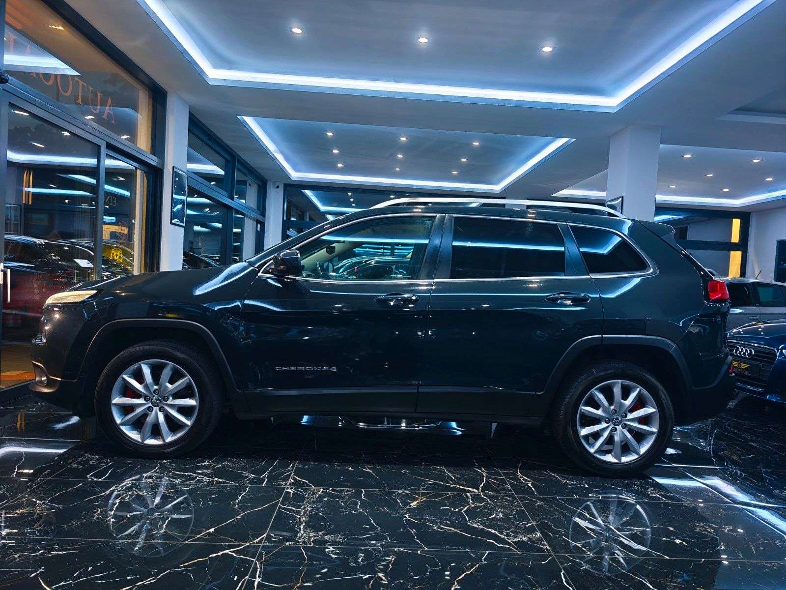 2018 Jeep CHEROKEE