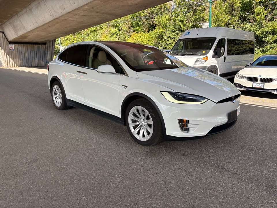 2016 Tesla Model X MODEL X | 60D — снимка 1