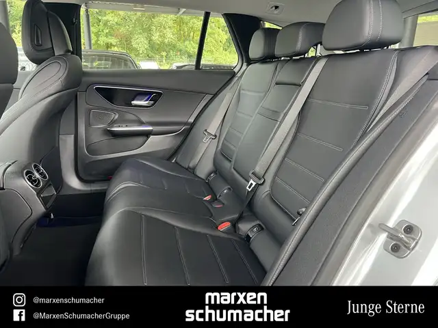 Mercedes-Benz 300 view 10