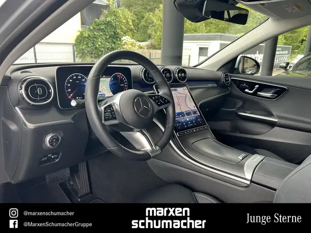 Mercedes-Benz 300 view 8