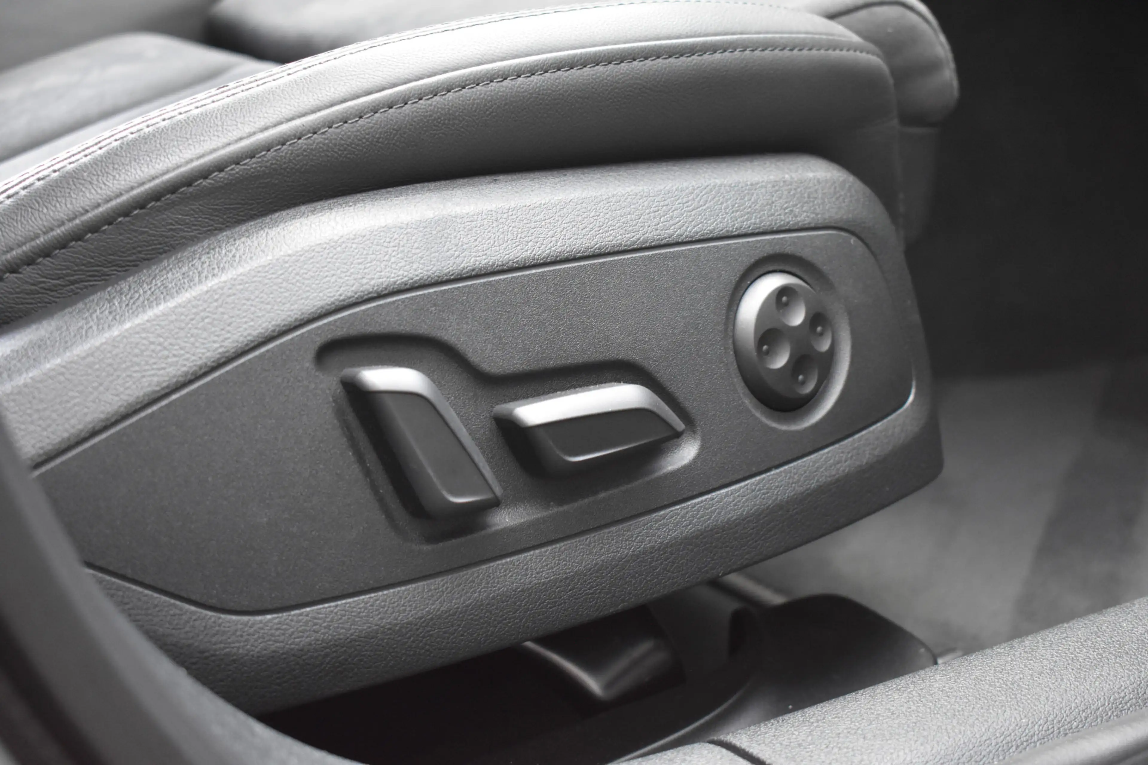 Audi A4 allroad 2.0 40 TDI quattro Matrix-LED | B&O | Pano | Elek. — photo 16