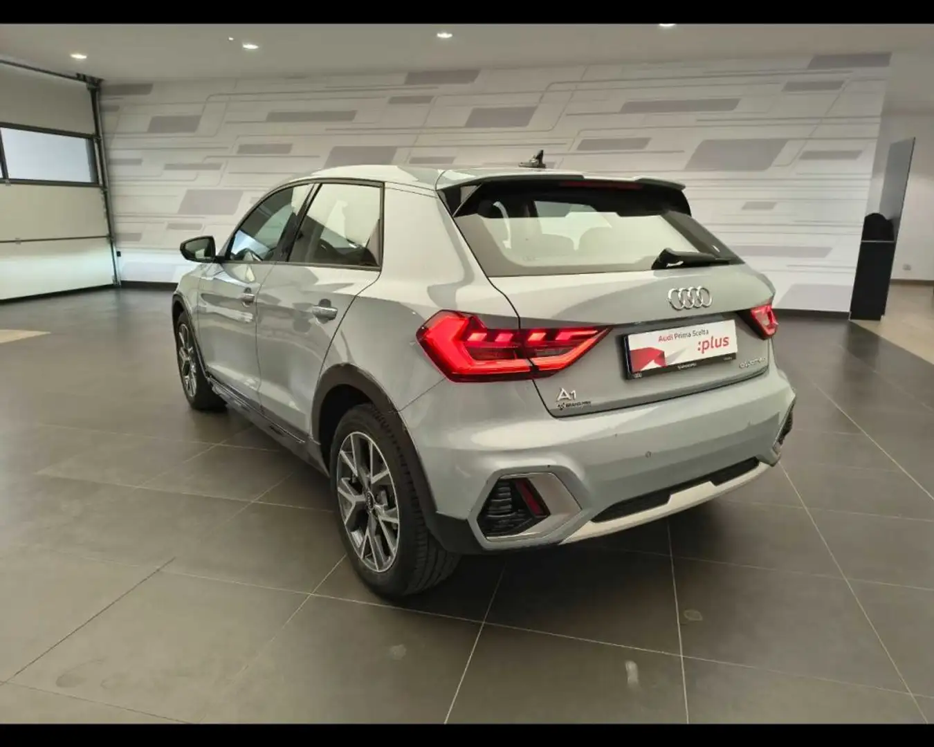 Audi A1 citycarver 30 TFSI Admired Grigio - 2