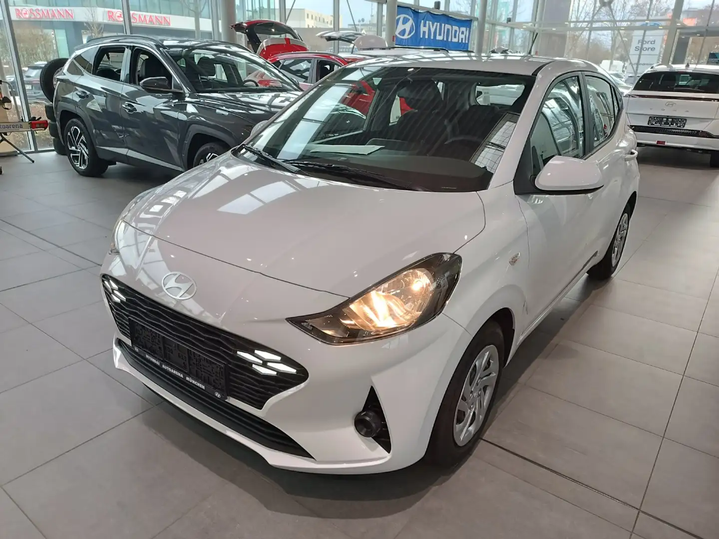 Hyundai i10 1.0 Select FLA SpurH Navi PDC KAM Wit - 2