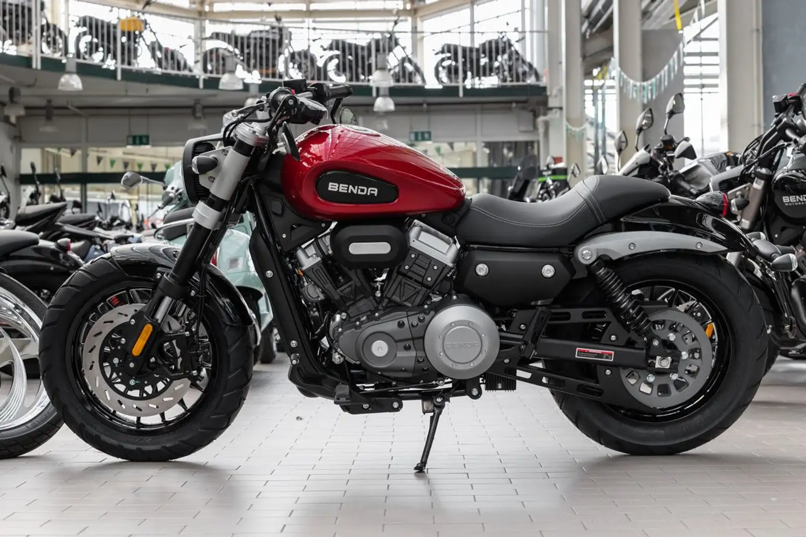 Benda Chinchilla 300 ABS, sofort lieferbar Rot - 2