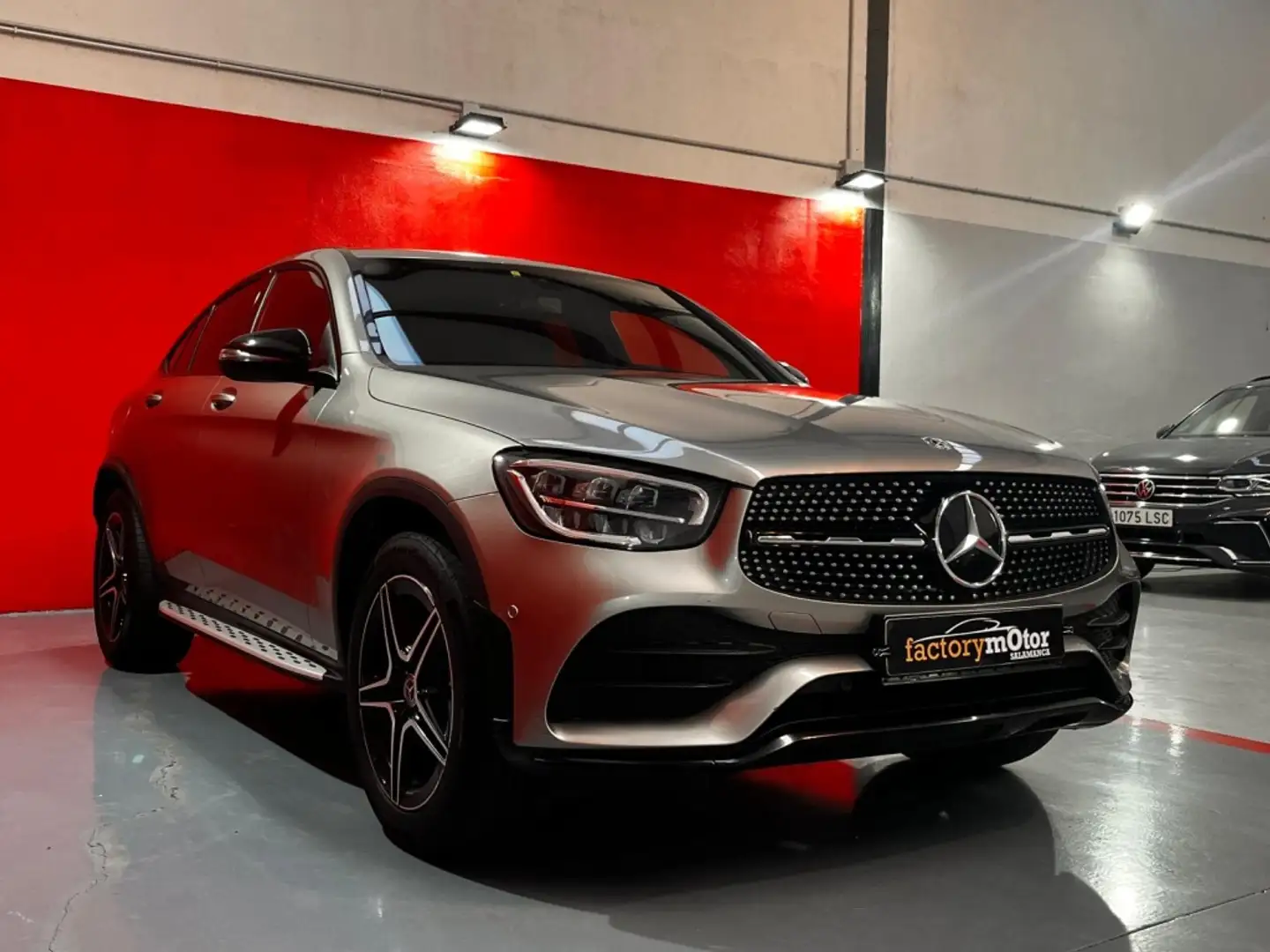 Mercedes-Benz GLC 300 Coupé 300d 4Matic 9G-Tronic Beige - 2