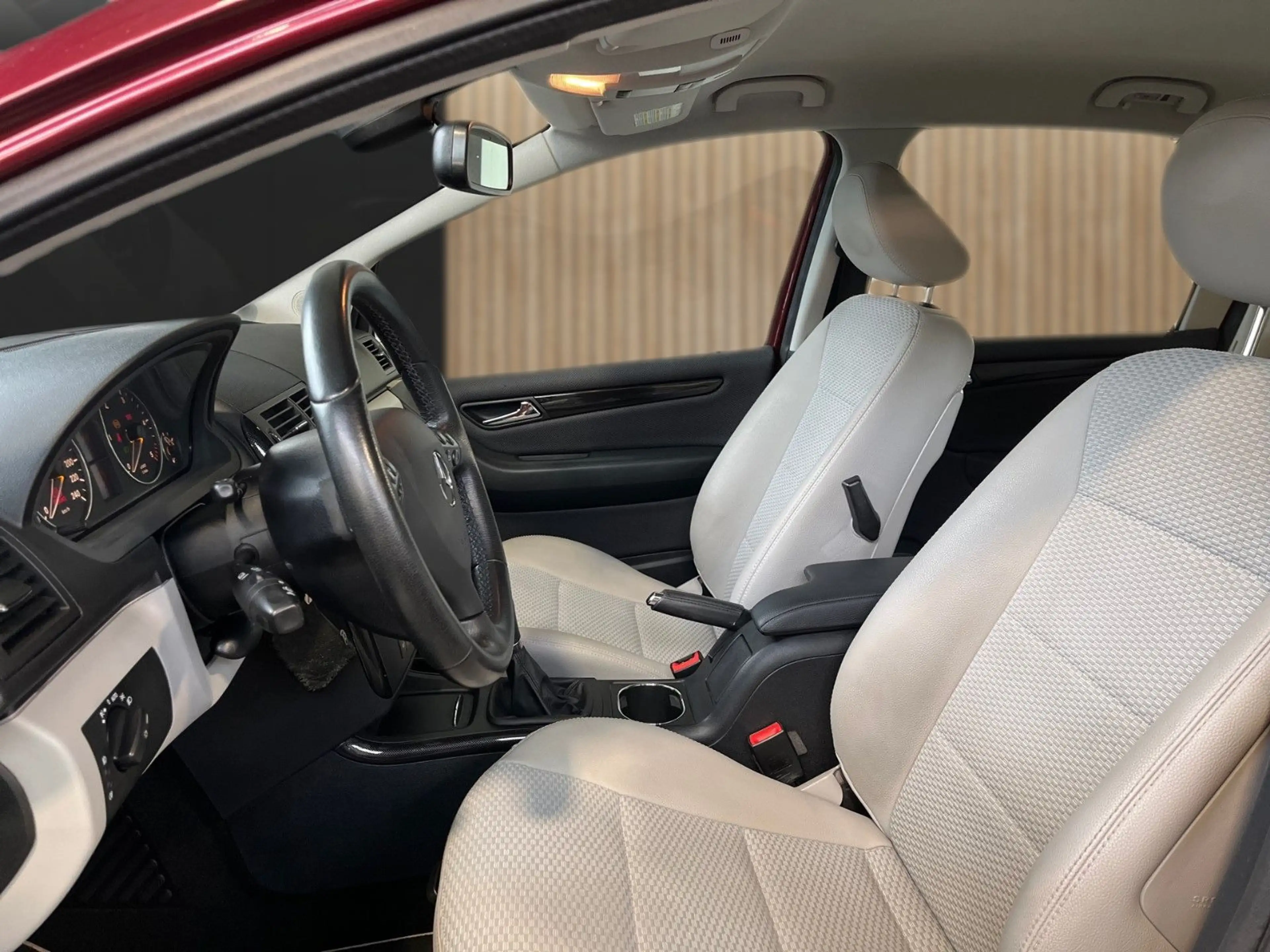 Mercedes-Benz A 180 A A 180 CDI 5-türig Special Edition — photo 7