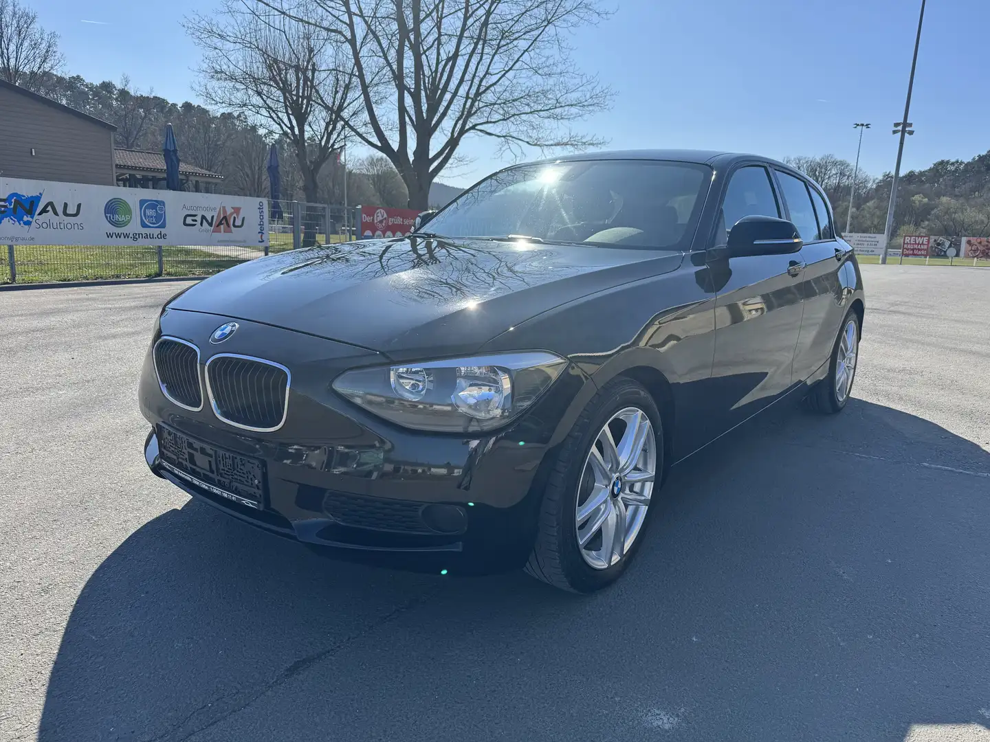 BMW 116 116 d 2.0 1 Lim. 5-trg. / Klimaautomatik Schwarz - 1