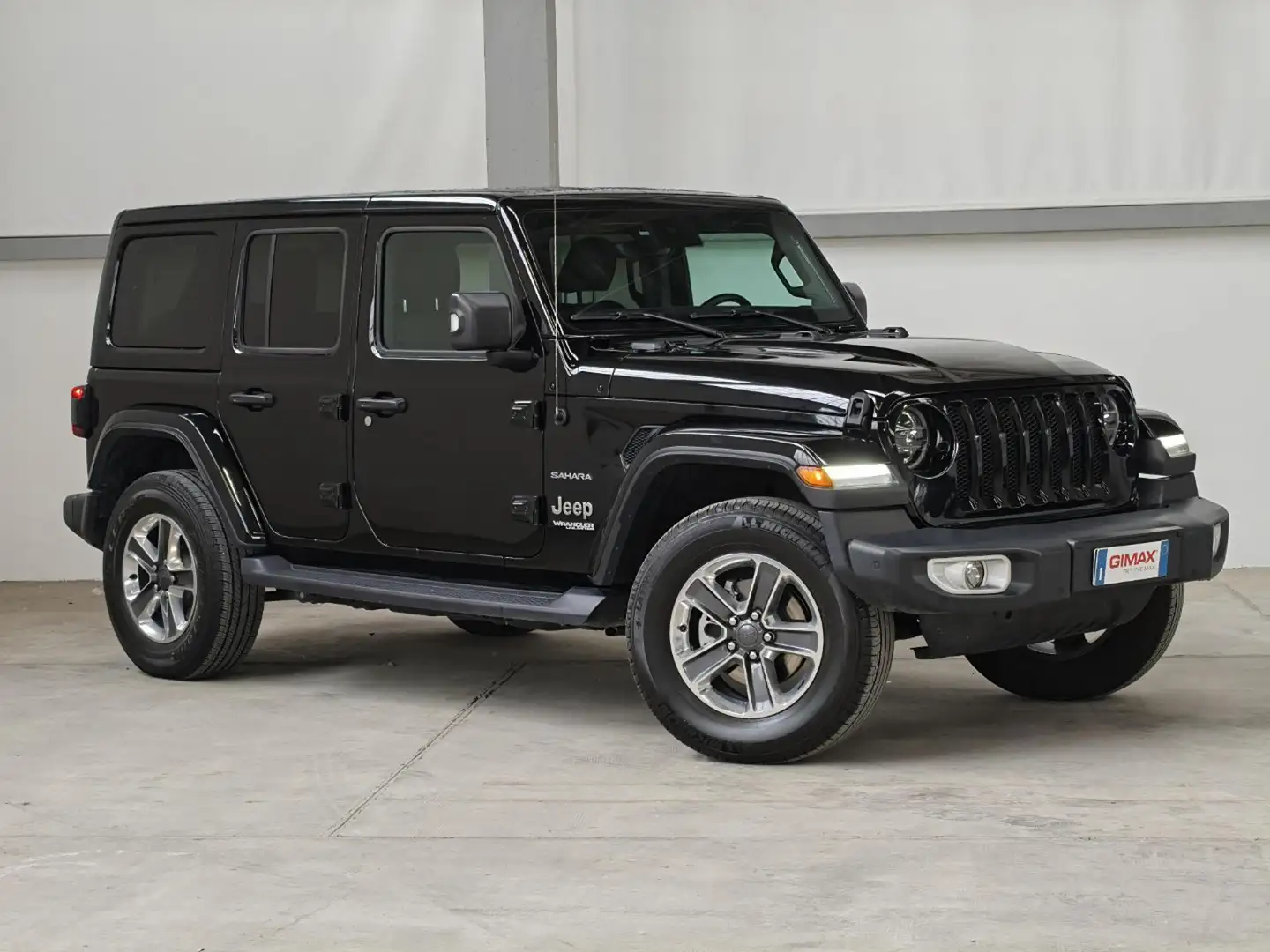 Jeep Wrangler Unlimited 2.2 Mjt II Sahara Full Optional Schwarz - 1