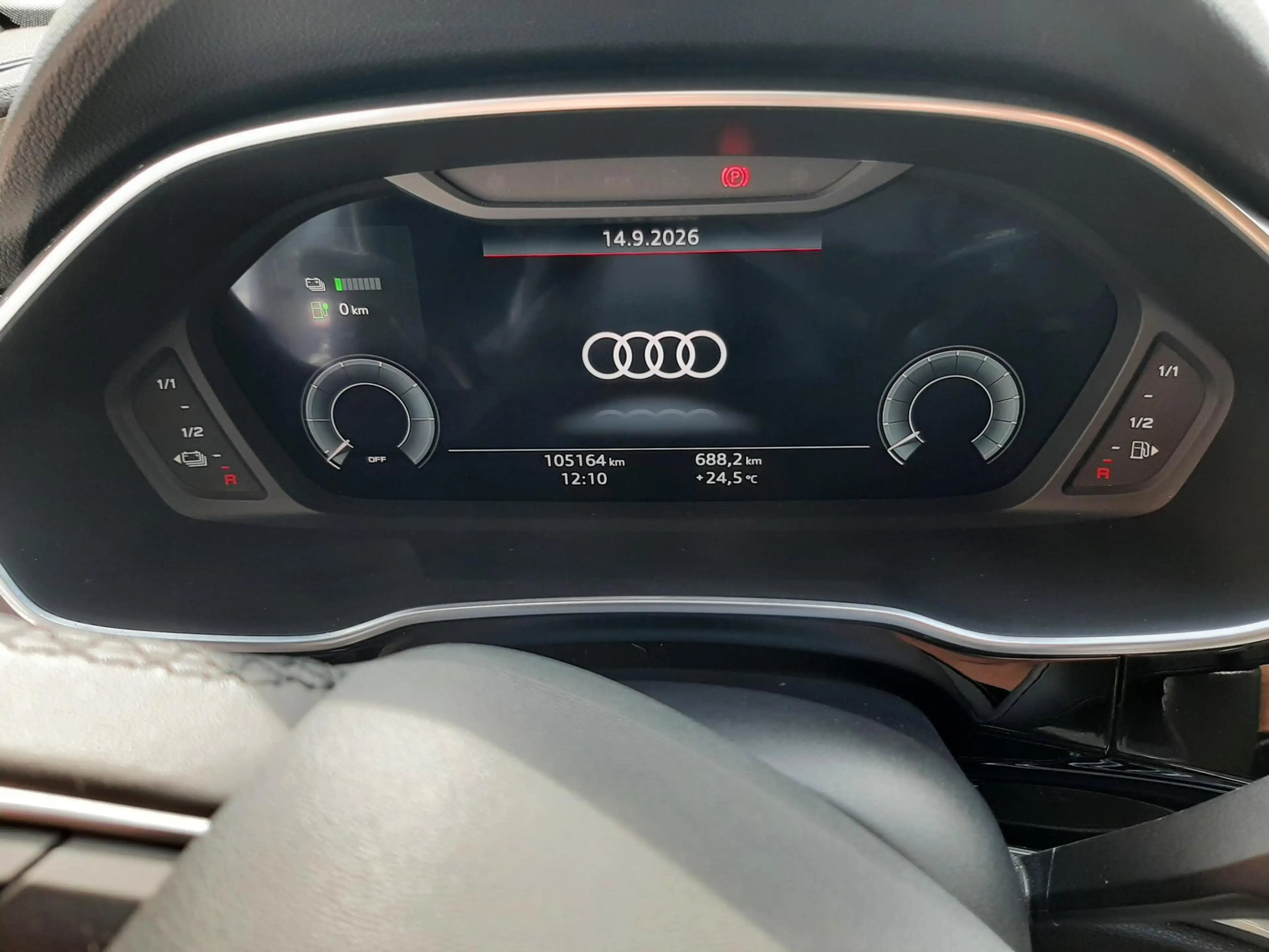 Audi Q3 45 TFSI e Business Edition — photo 11
