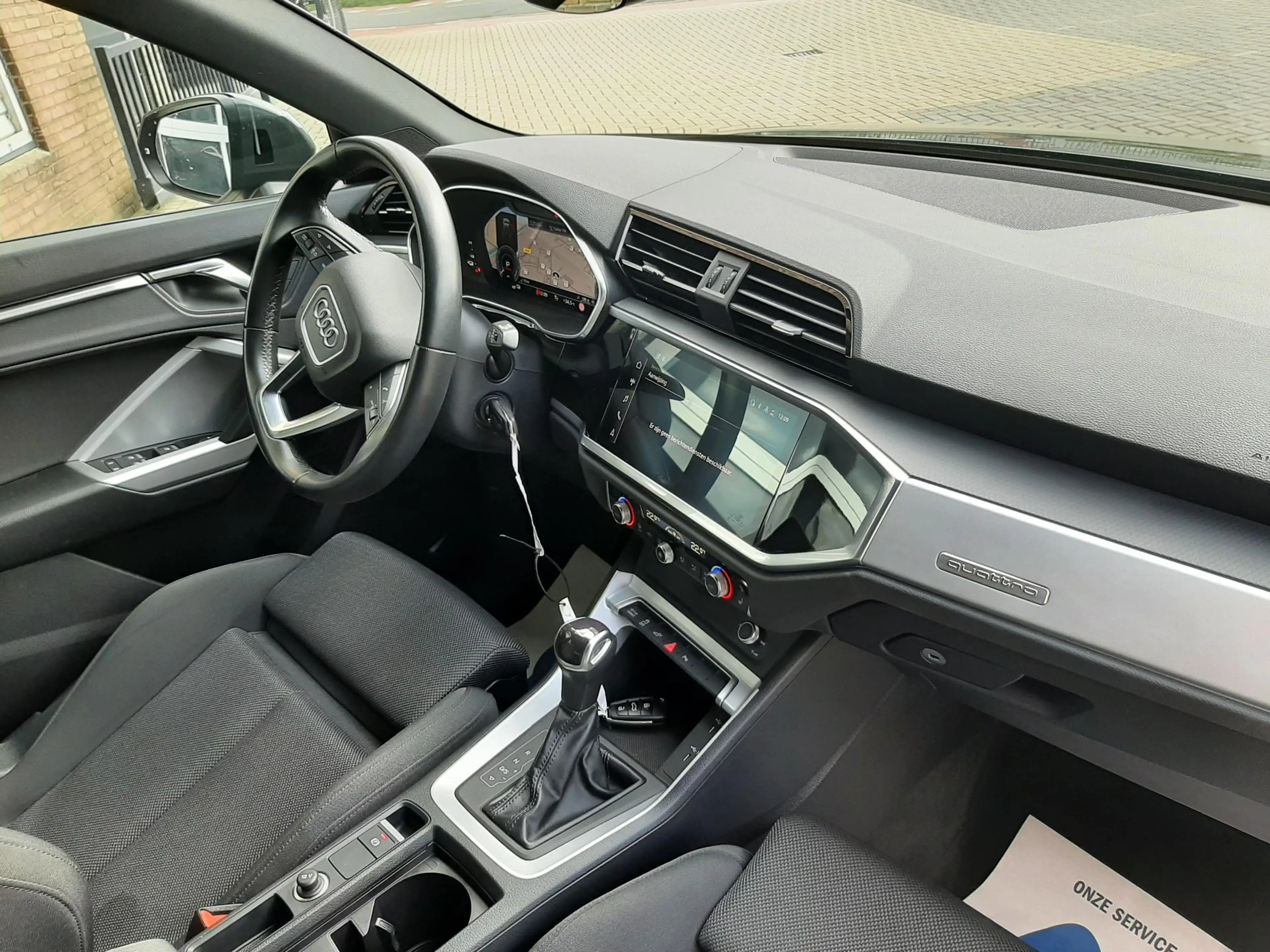 Audi Q3 45 TFSI e Business Edition — photo 8