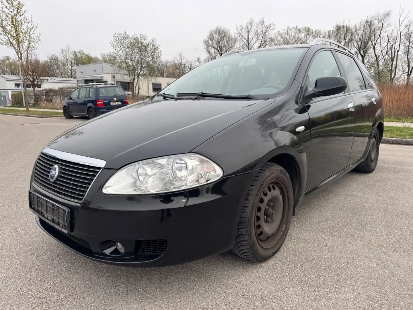 Fiat Croma 1.9 16V Multijet Dynamic HU 04/27 PDC DAB Schwarz - 1