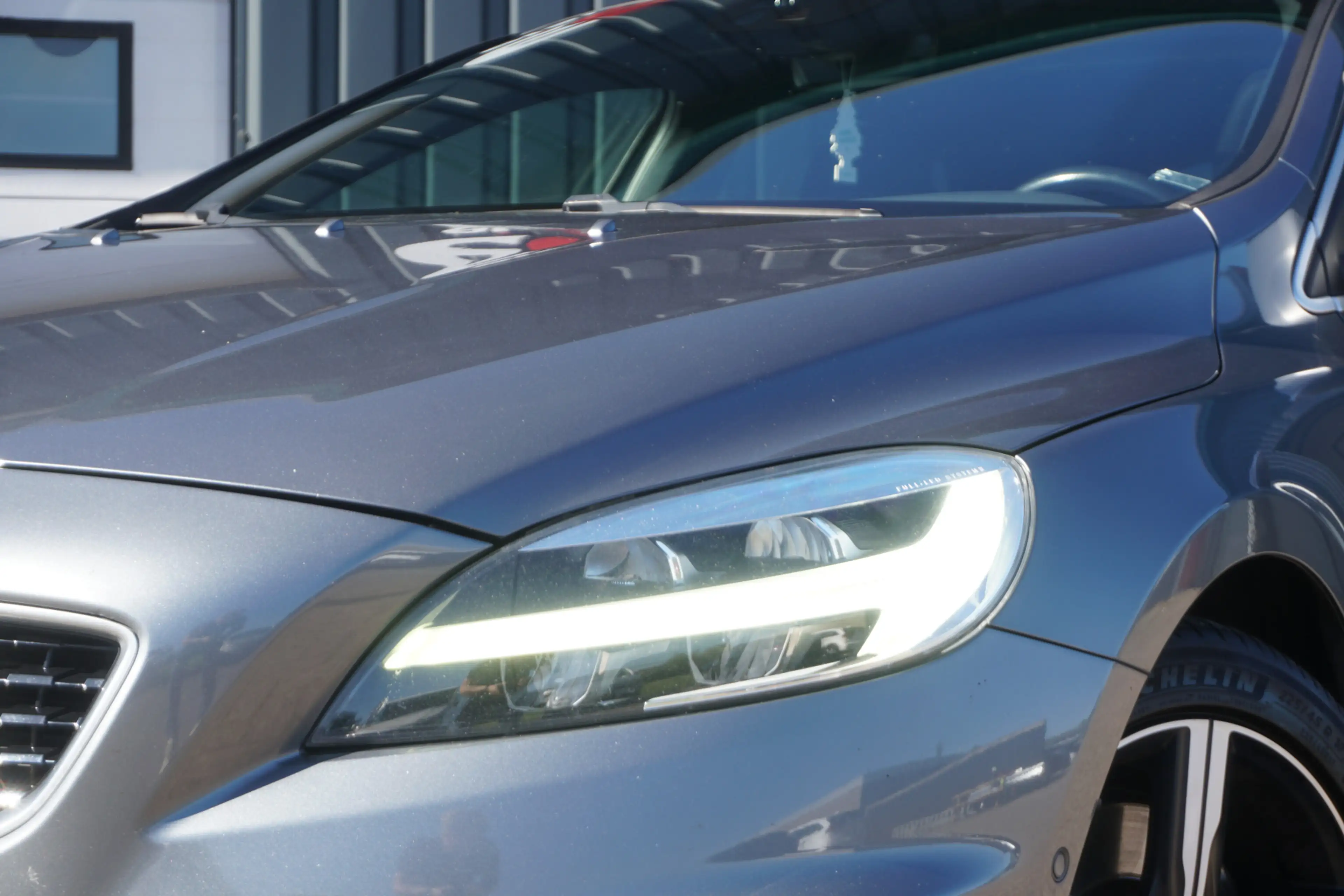 Volvo V40 1.5 T3 Polar+ Sport R- Design | PANO | FULL LED | — photo 24