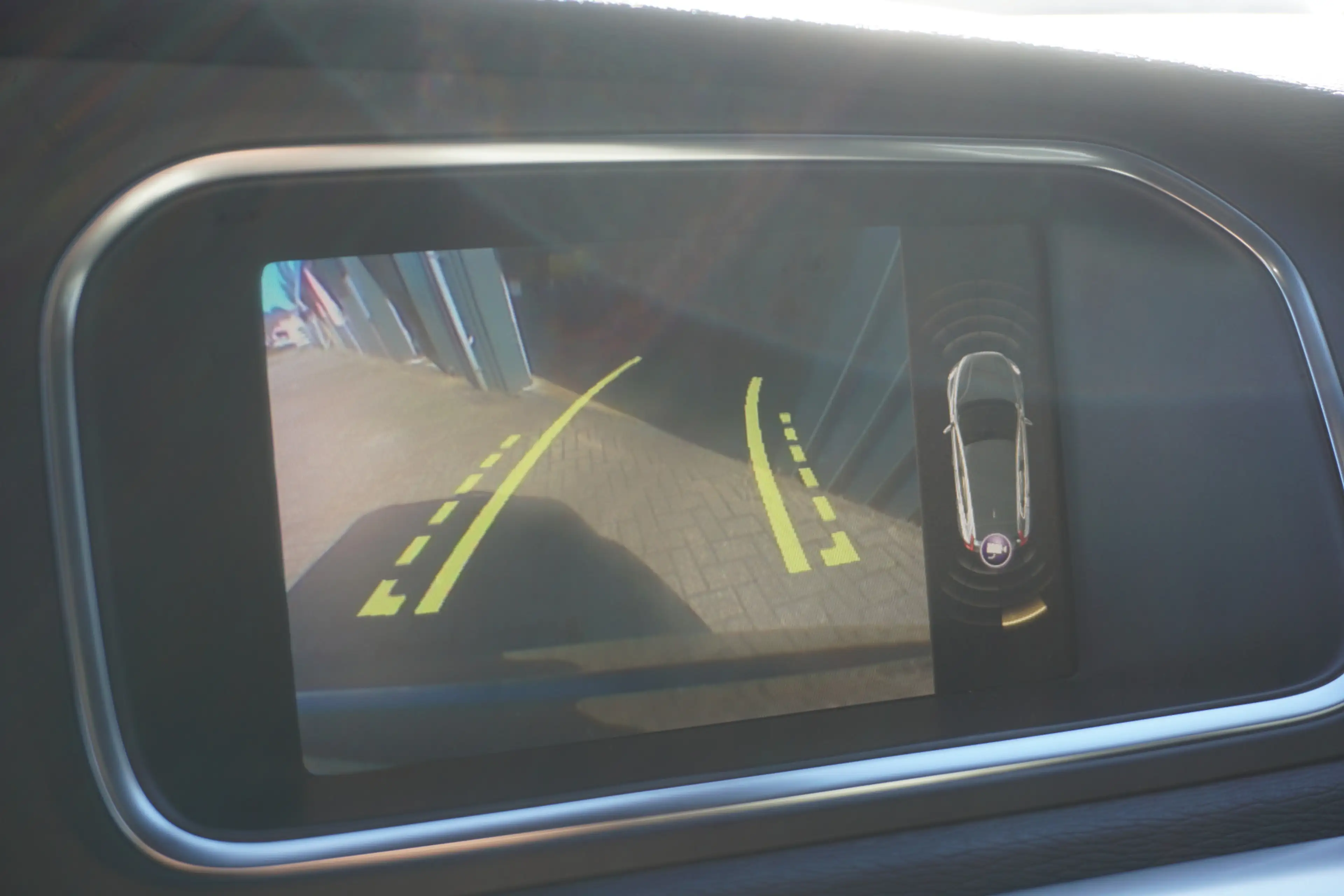 Volvo V40 1.5 T3 Polar+ Sport R- Design | PANO | FULL LED | — photo 8