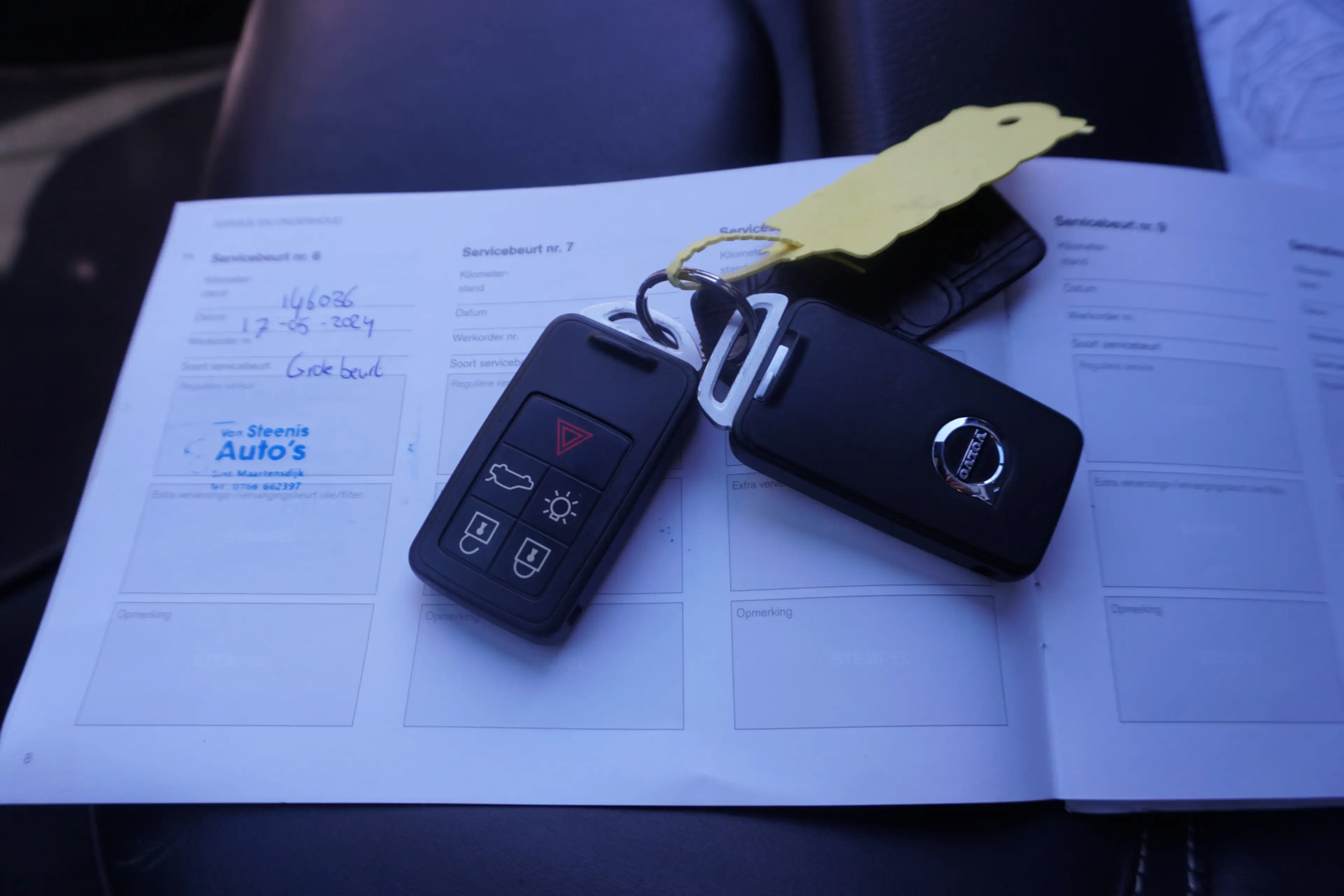 Volvo V40 1.5 T3 Polar+ Sport R- Design | PANO | FULL LED | — photo 16