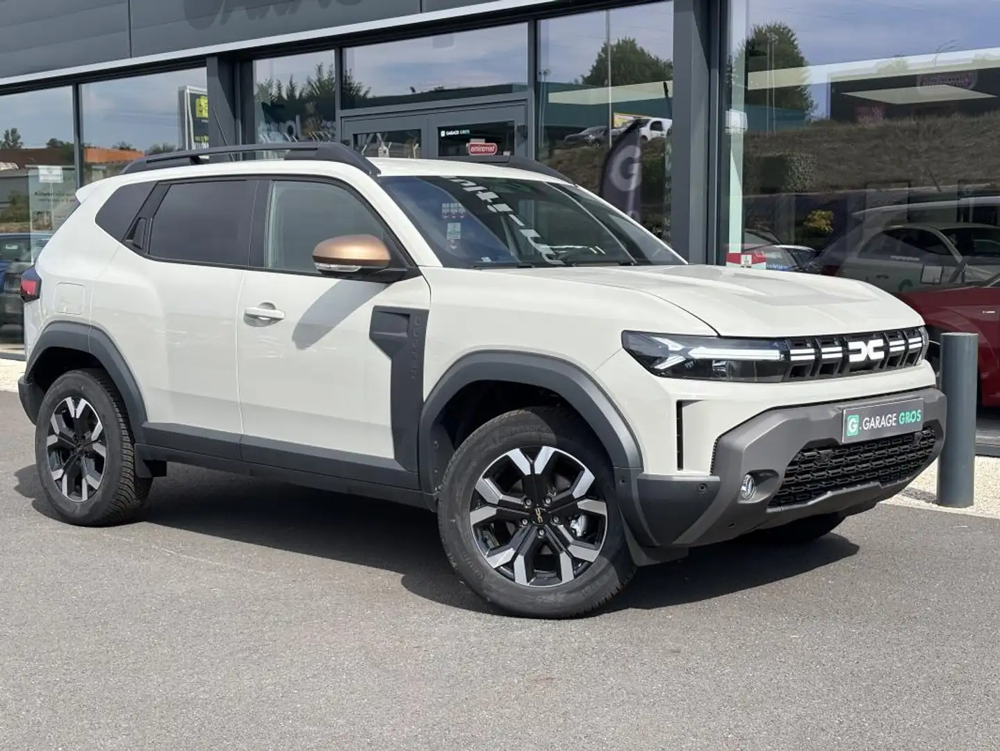 Dacia Duster Mild Hybrid 130 4x4 Extreme Beige - 2