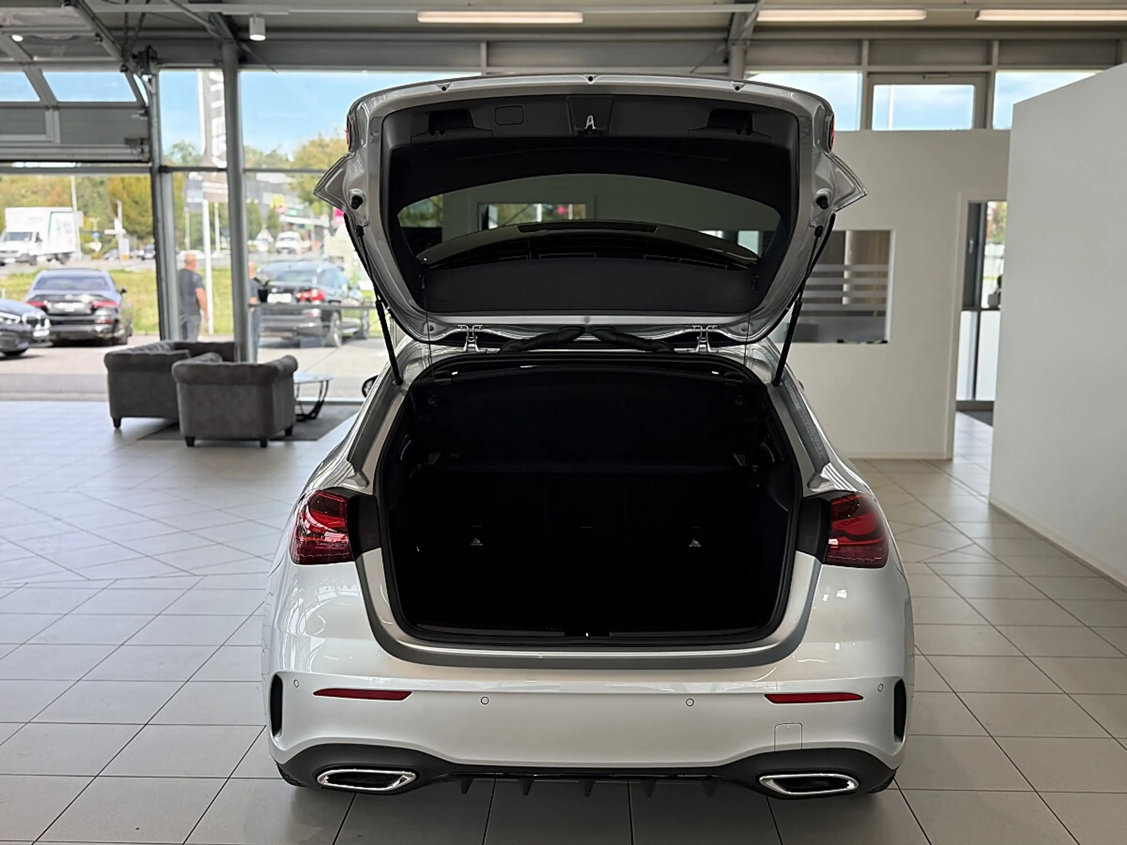 Mercedes-Benz A 200 d AMG-Line Aut.*Panorama*Kamera*LED*Spur — photo 6