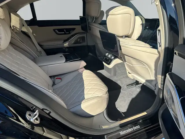 Mercedes-Benz S Class view 11