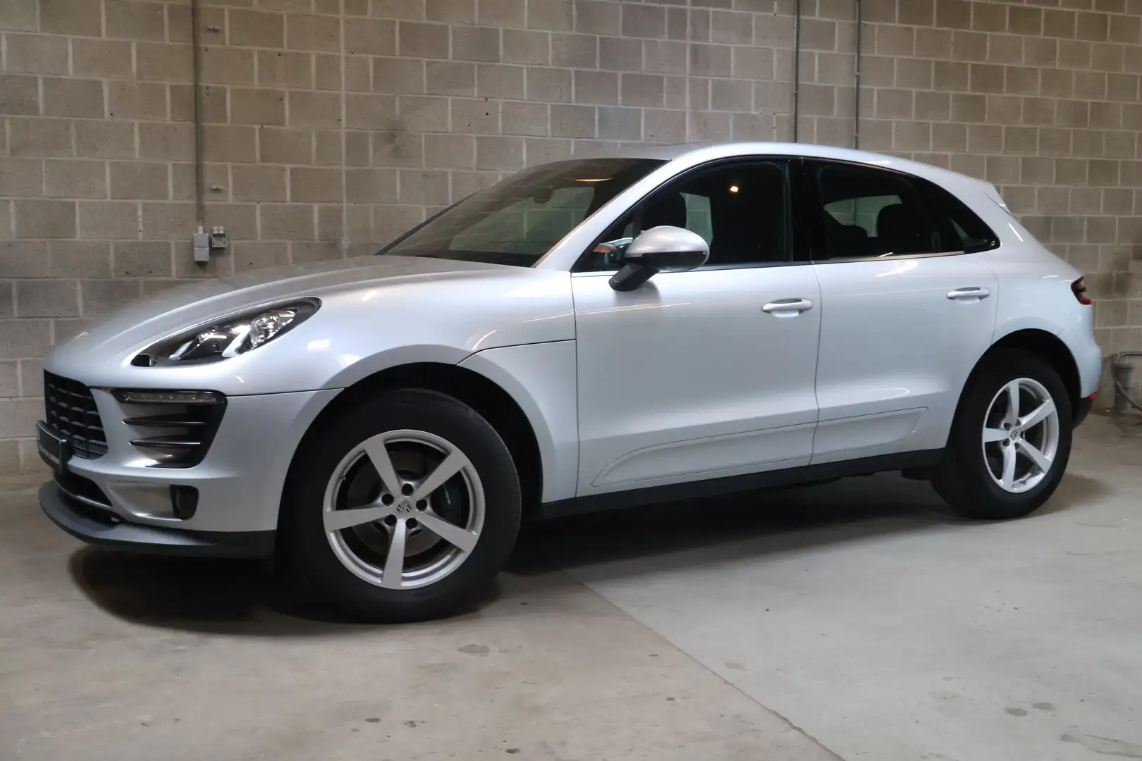 Porsche Macan PDK|Pano| Navi| AHK| Shadowline| Cruise| Xenon| Argent - 1