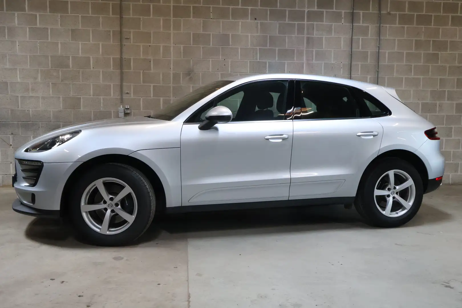 Porsche Macan PDK|Pano| Navi| AHK| Shadowline| Cruise| Xenon| Argent - 2