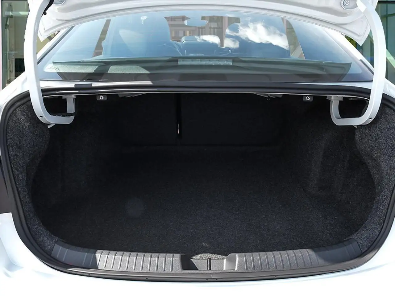 Volkswagen Jetta снимка Volkswagen Jetta