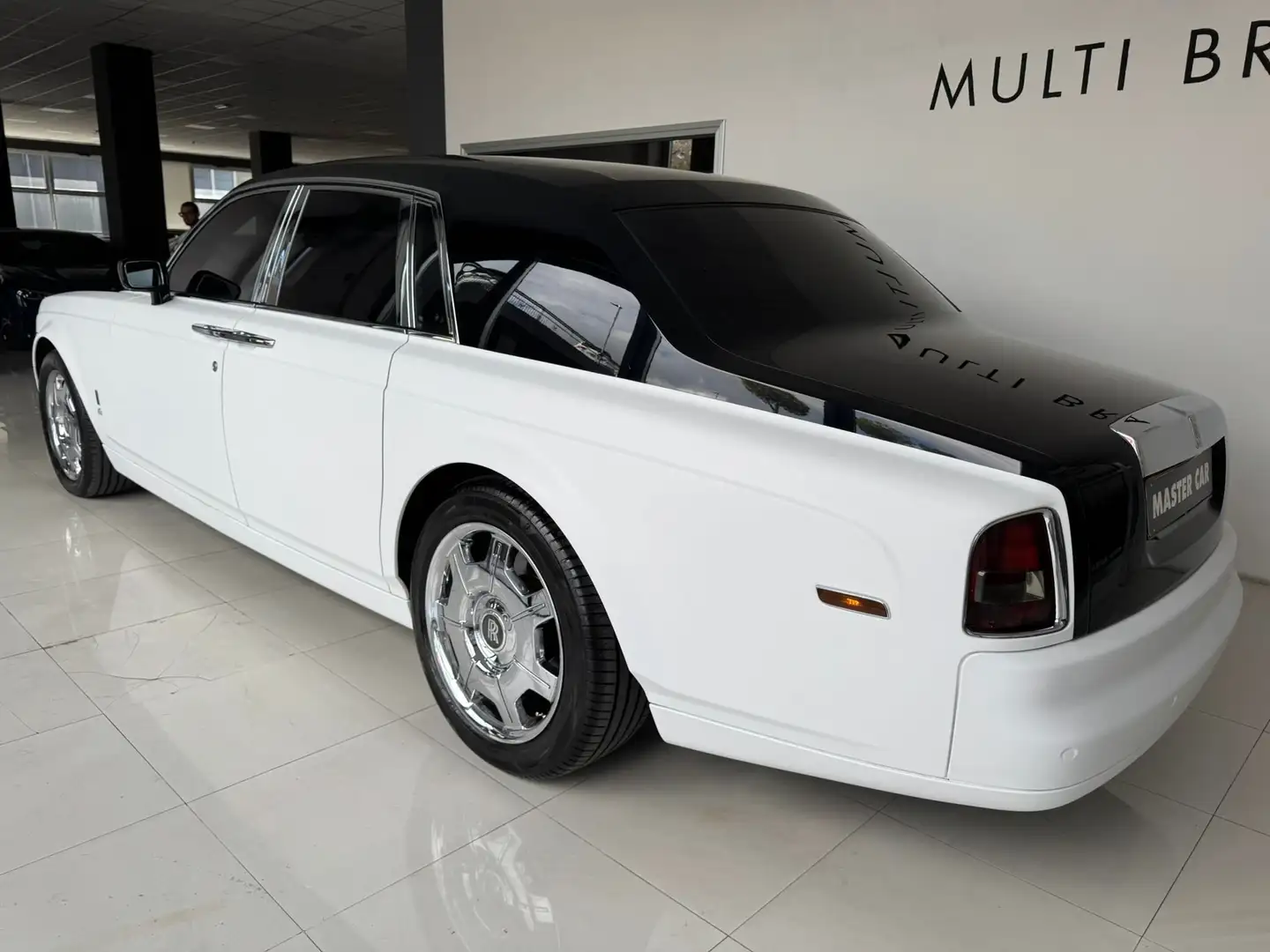 Rolls-Royce Phantom 6.7 Nero - 2