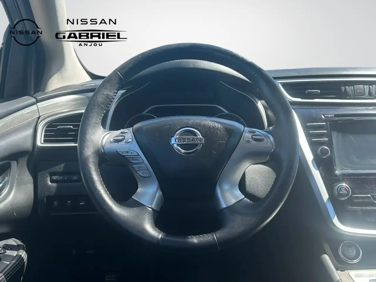 Nissan Murano снимка Nissan Murano