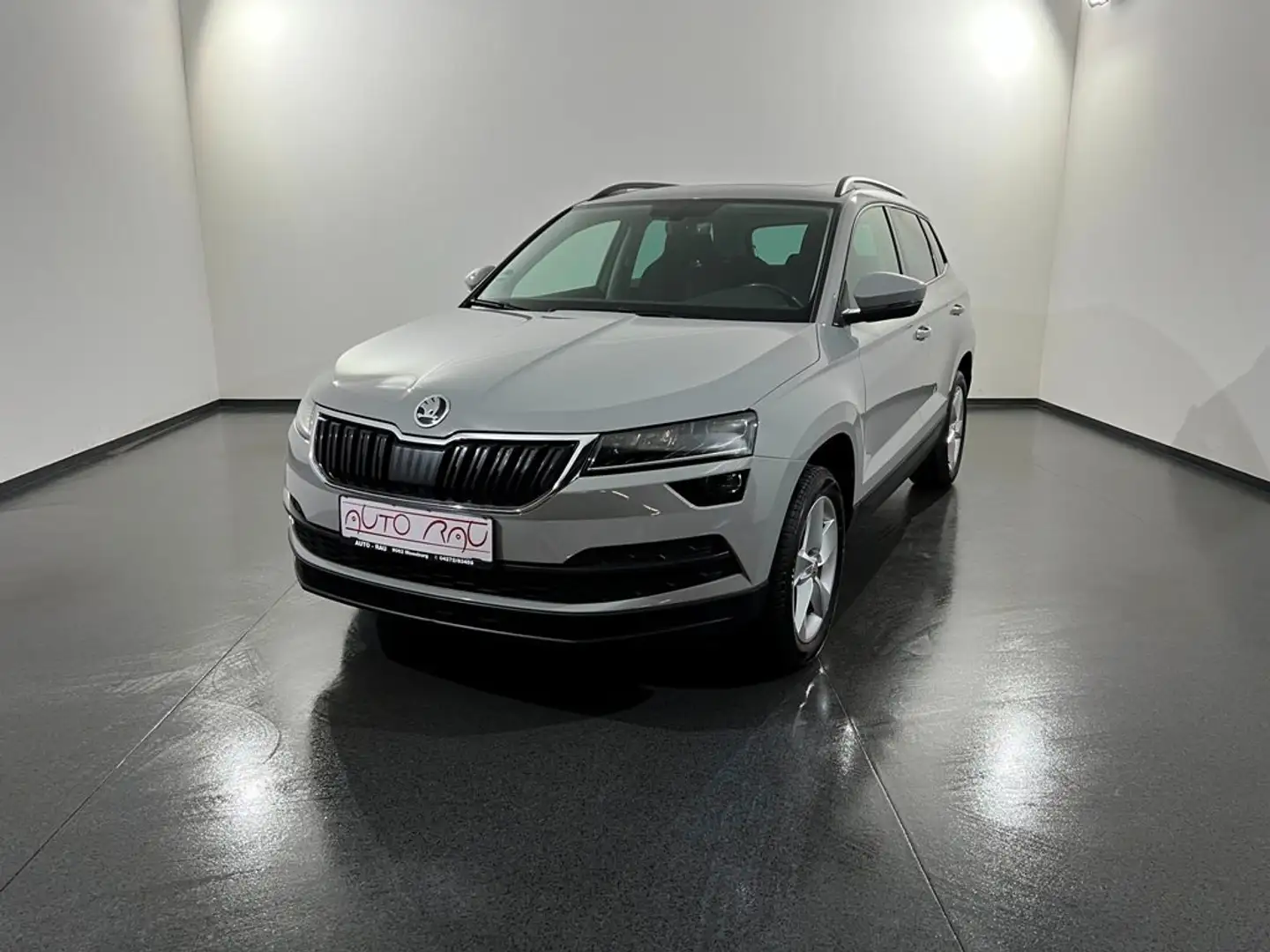 Skoda Karoq 1.6 TDI Ambition *AHK*LED*PANORAMA*RFK* Grau - 2
