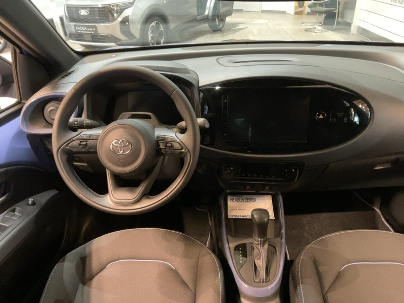 Toyota Aygo 1.5 Teamplayer ACC LED Navi SHZ Kam. PDC — photo 13