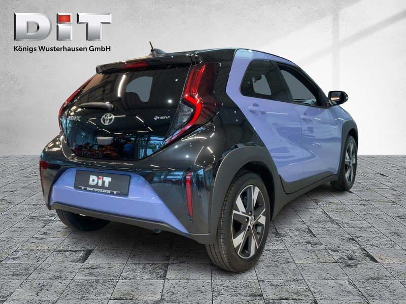 Toyota Aygo 1.5 Teamplayer ACC LED Navi SHZ Kam. PDC — photo 6
