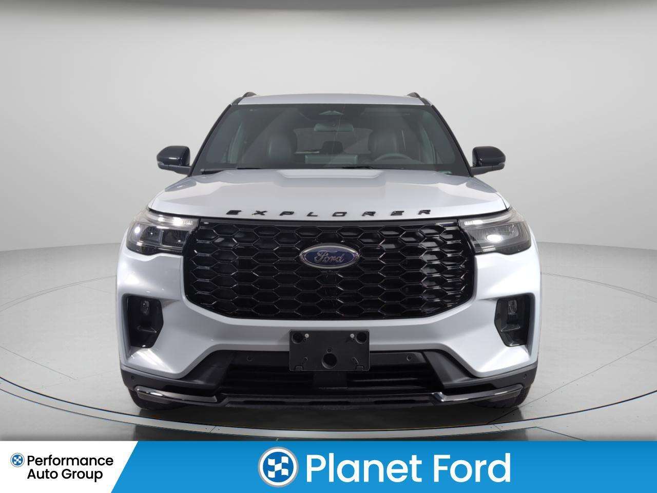 2026 Ford Explorer ST-Line 2.3L ECOBOOST ENGINE SPACE WHITE METALLIC — снимка 2
