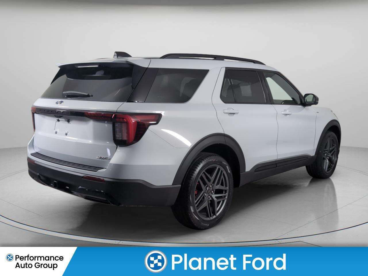 2026 Ford Explorer ST-Line 2.3L ECOBOOST ENGINE SPACE WHITE METALLIC — снимка 5