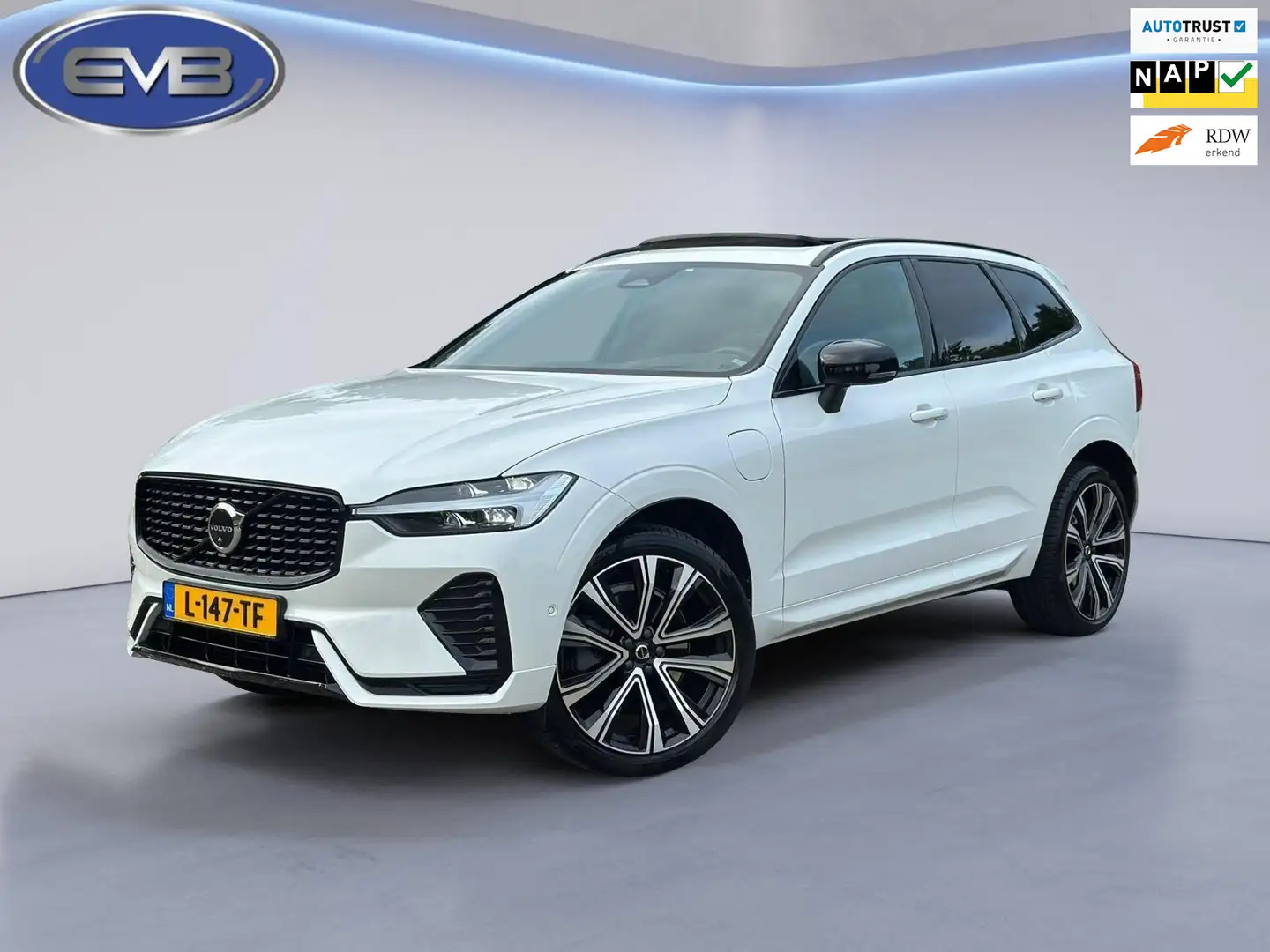 Volvo XC60 2.0 T8 317 pk Plug-in hybrid AWD R-Design, facelif Blanc - 1
