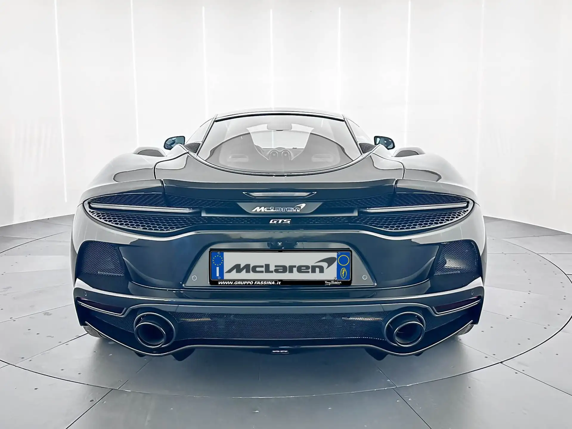 맥라렌 GTS 2026 실버 사진 5