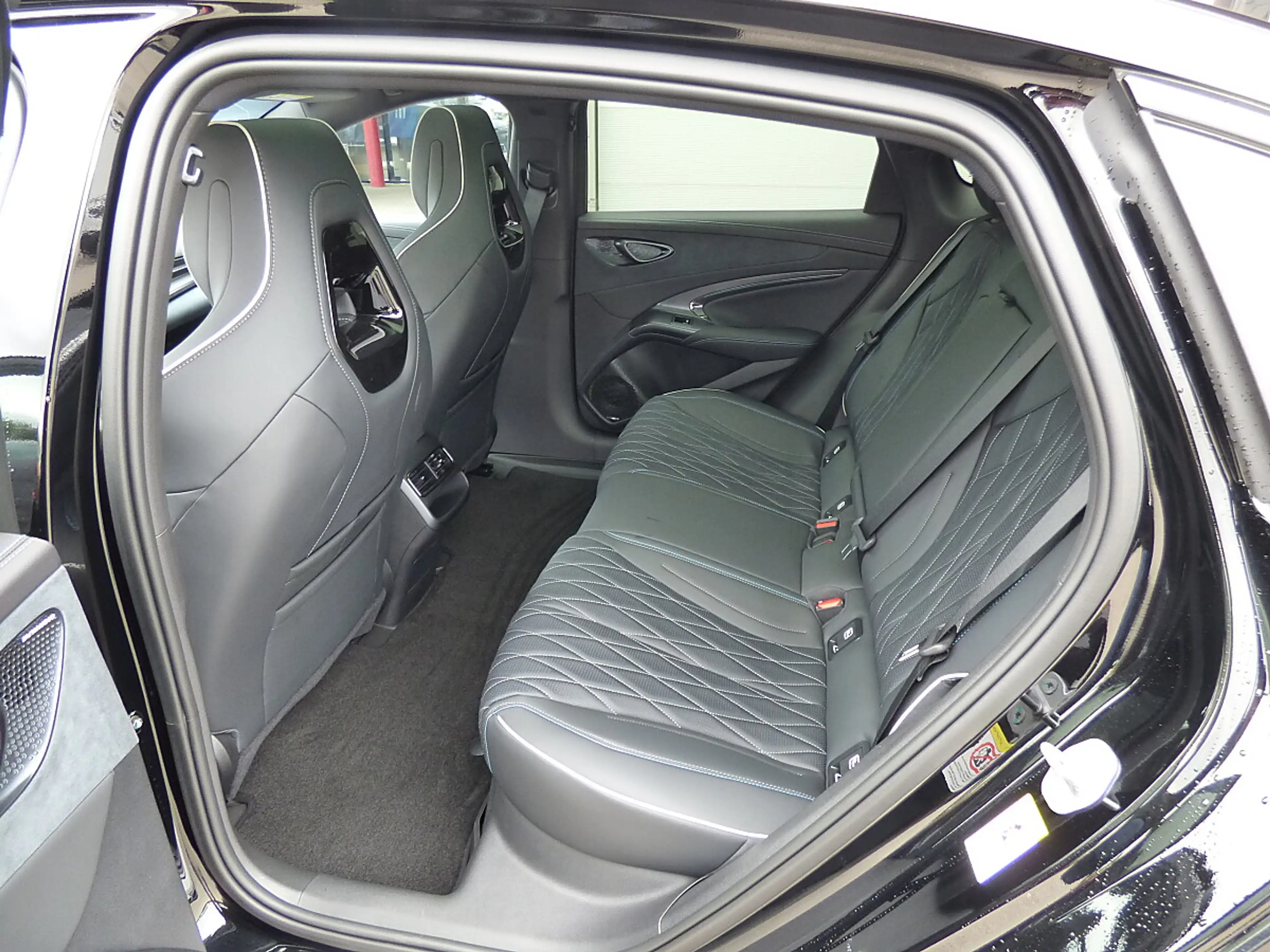 BYD Seal Excellence Österreich Paket 82,5kWh AWD LAGERND — photo 7
