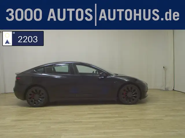 Tesla Model 3 Performance AWD NAVI LEDER PANO RFK