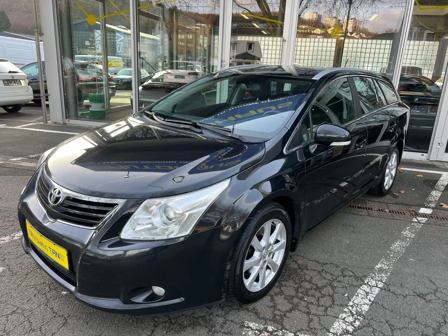 Toyota Avensis Kombi Sol 2.2 FACELIFT Schwarz - 1