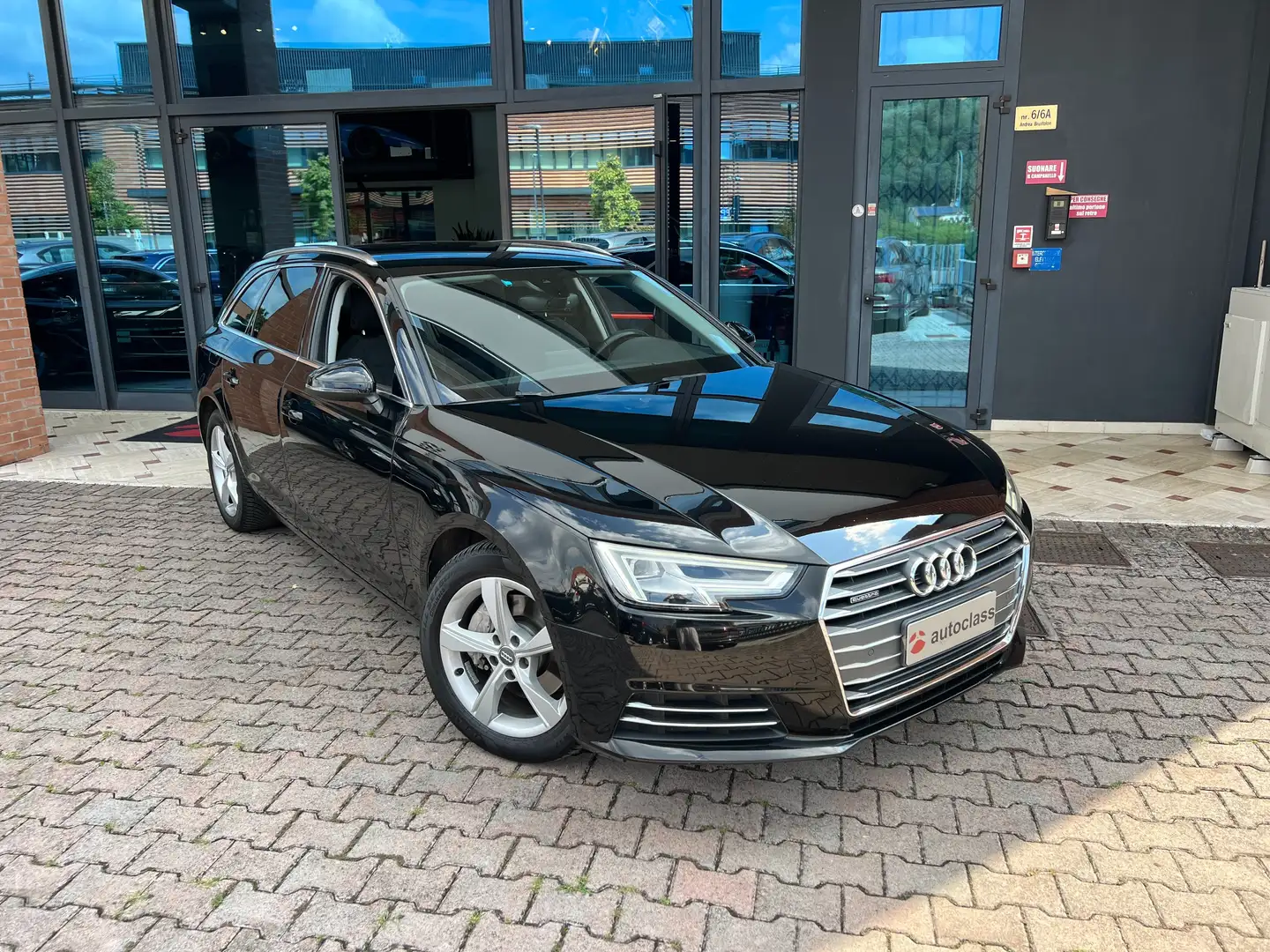 Audi A4 A4 40 2.0 tdi Sport quattro 190cv s-tronic Zwart - 1