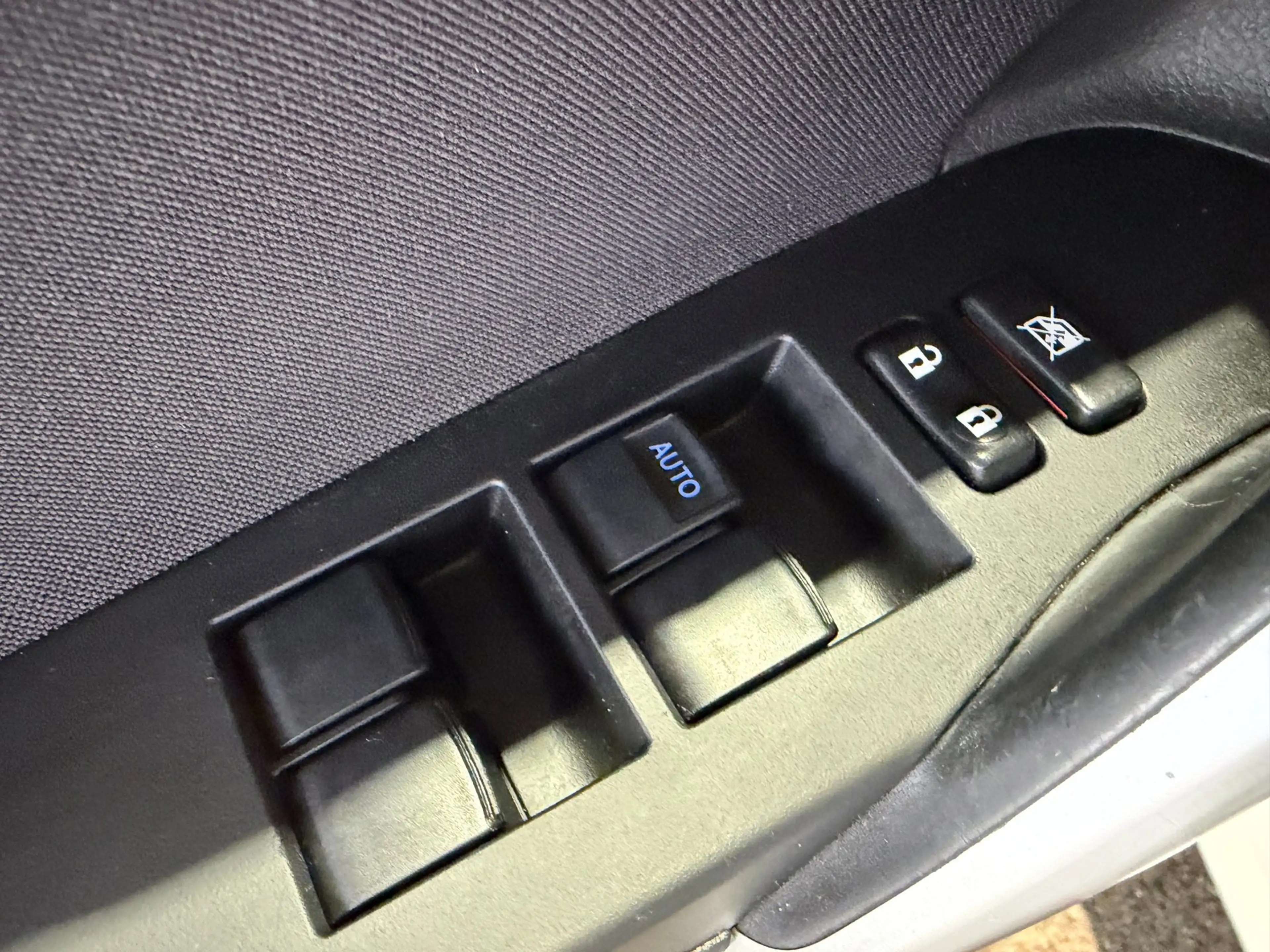 Toyota Auris Touring Sports 1.8 Hybrid Aspiration Onderhouden C — photo 12