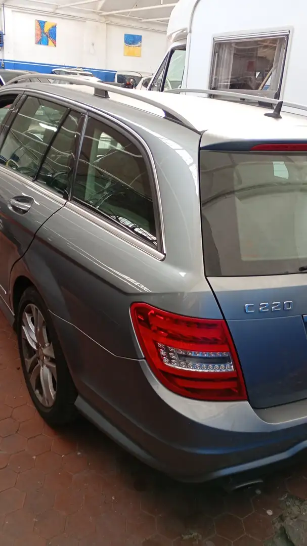 Mercedes-Benz 220 avantgarde - 2