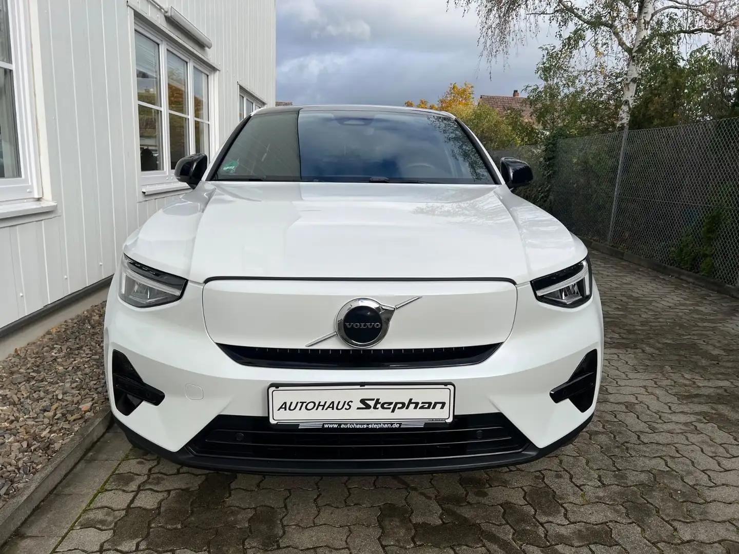 Volvo C40 Recharge Twin Engine Core AWD GARANTIE Weiß - 2