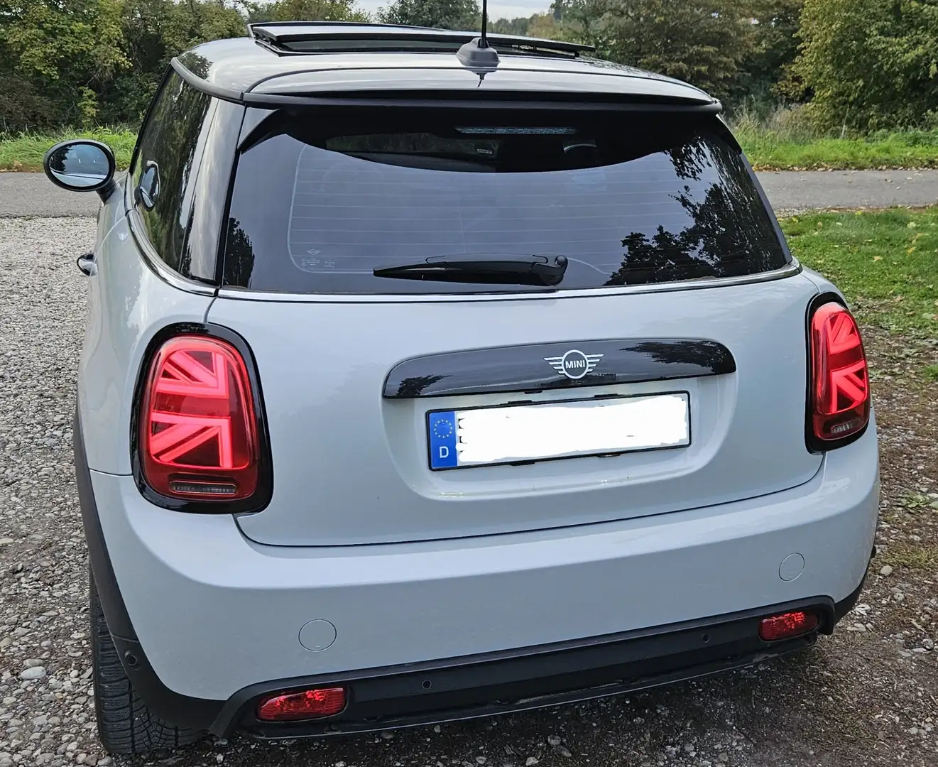 MINI Cooper SE Yours Trim Silber - 2