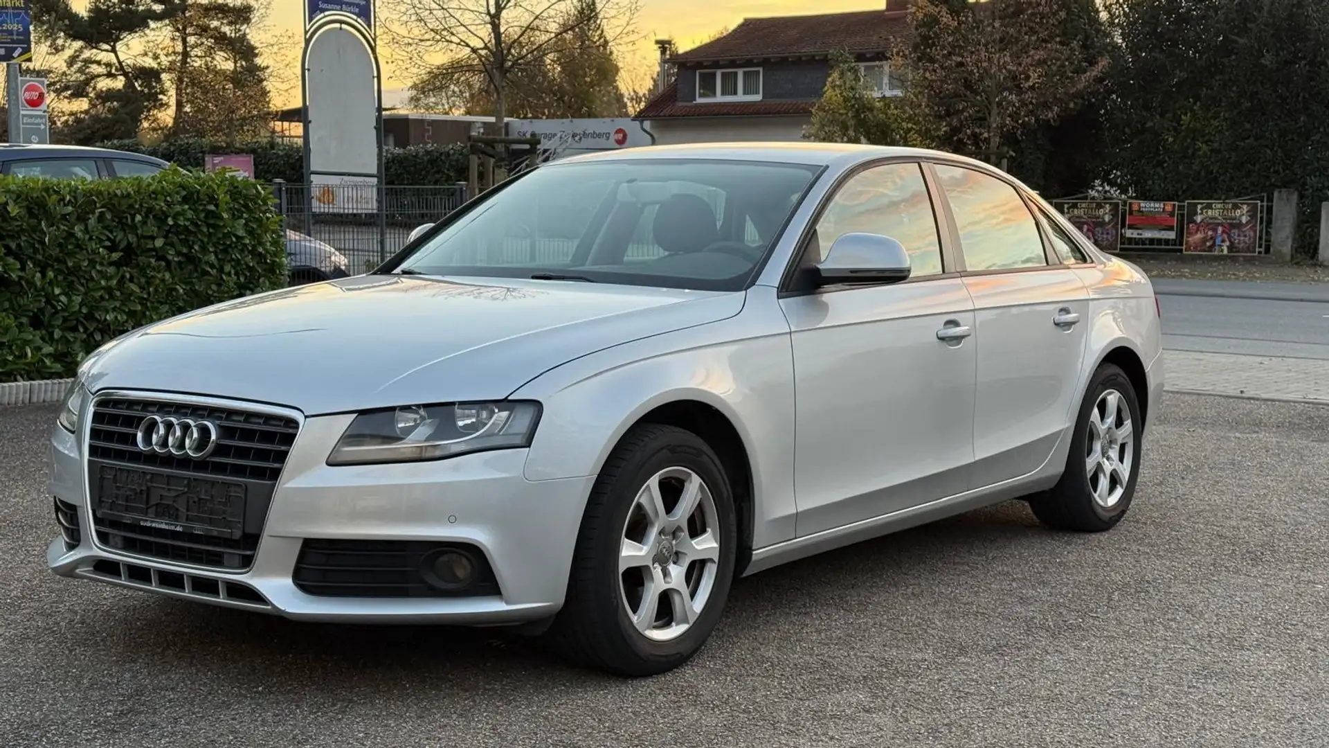 Audi A4 Attraction Gris - 1